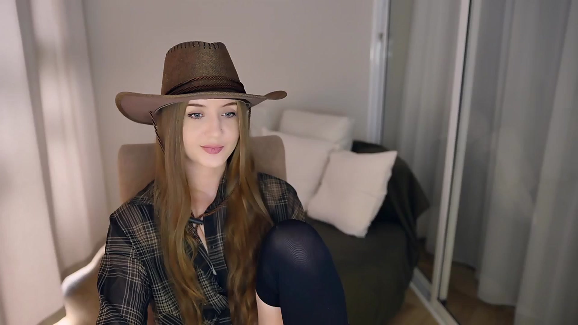 Gallery image thumbnail from Innocent_Soul's myfreecams stream on, 05/19/2025, 13:42 image 13 of 20