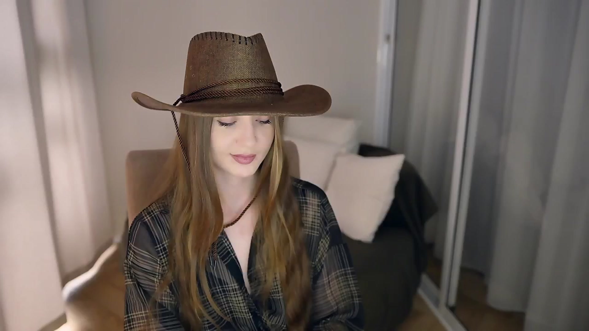 Gallery image thumbnail from Innocent_Soul's myfreecams stream on, 05/19/2025, 13:42 image 6 of 20