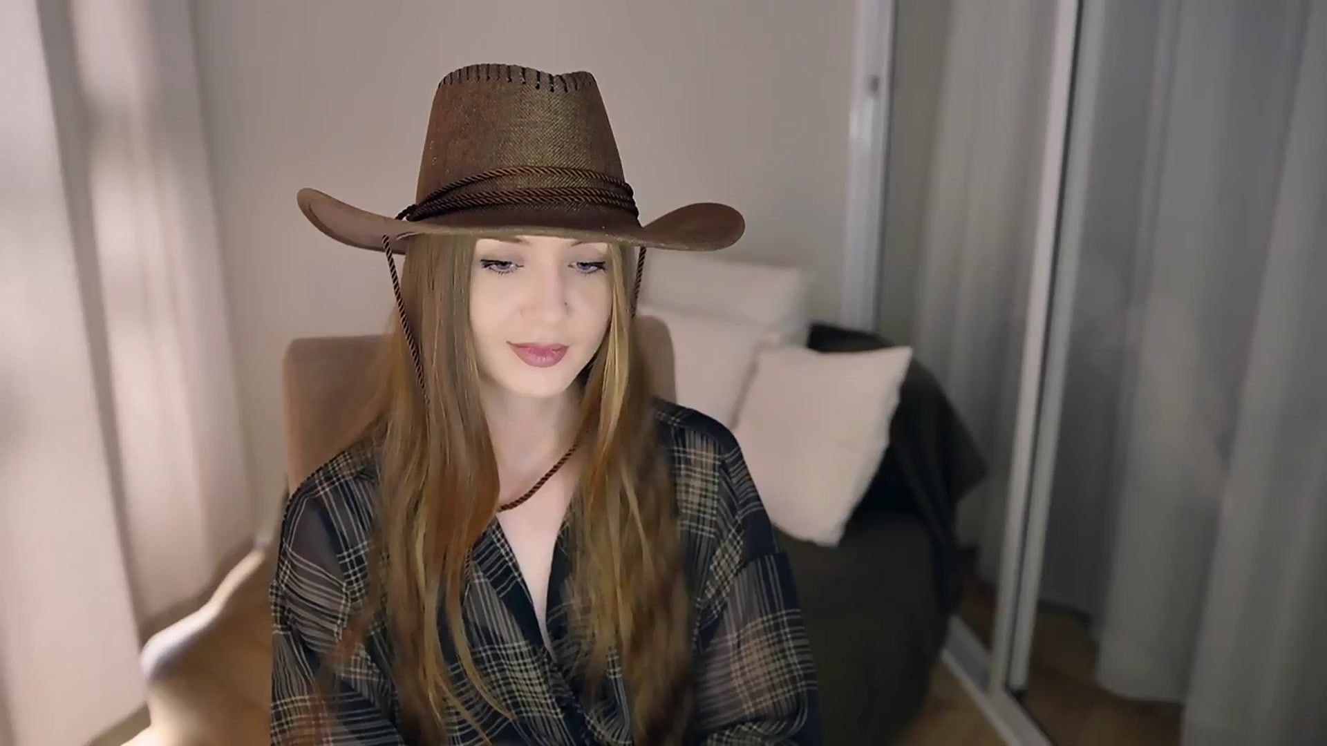 Gallery image thumbnail from Innocent_Soul's myfreecams stream on, 05/19/2025, 13:42 image 5 of 20