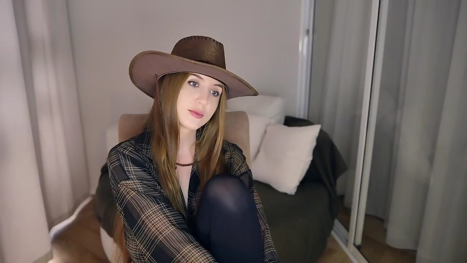 Gallery image thumbnail from Innocent_Soul's myfreecams stream on, 05/19/2025, 14:52 image 10 of 20