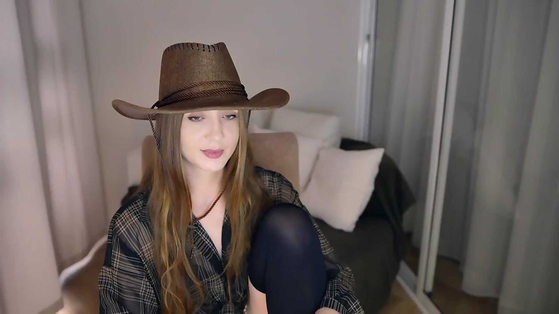 Gallery image thumbnail from Innocent_Soul's myfreecams stream on, 05/19/2025, 14:52 image 9 of 20