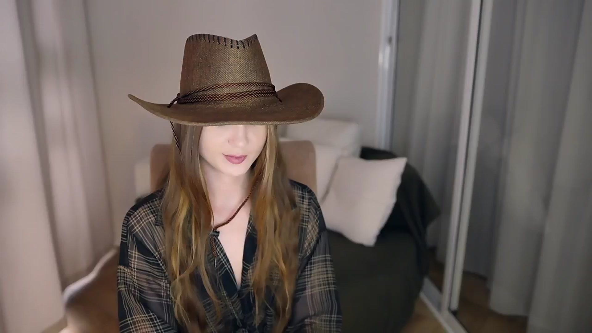 Gallery image thumbnail from Innocent_Soul's myfreecams stream on, 05/19/2025, 14:52 image 6 of 20
