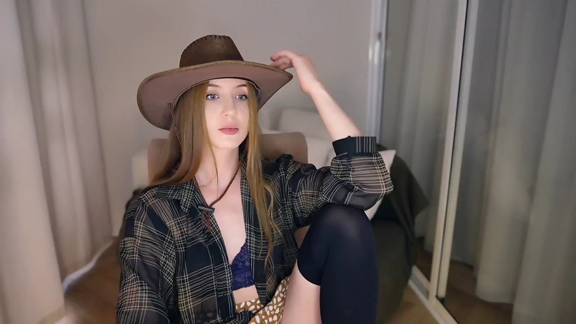 Gallery image thumbnail from Innocent_Soul's myfreecams stream on, 05/19/2025, 16:11 image 6 of 20