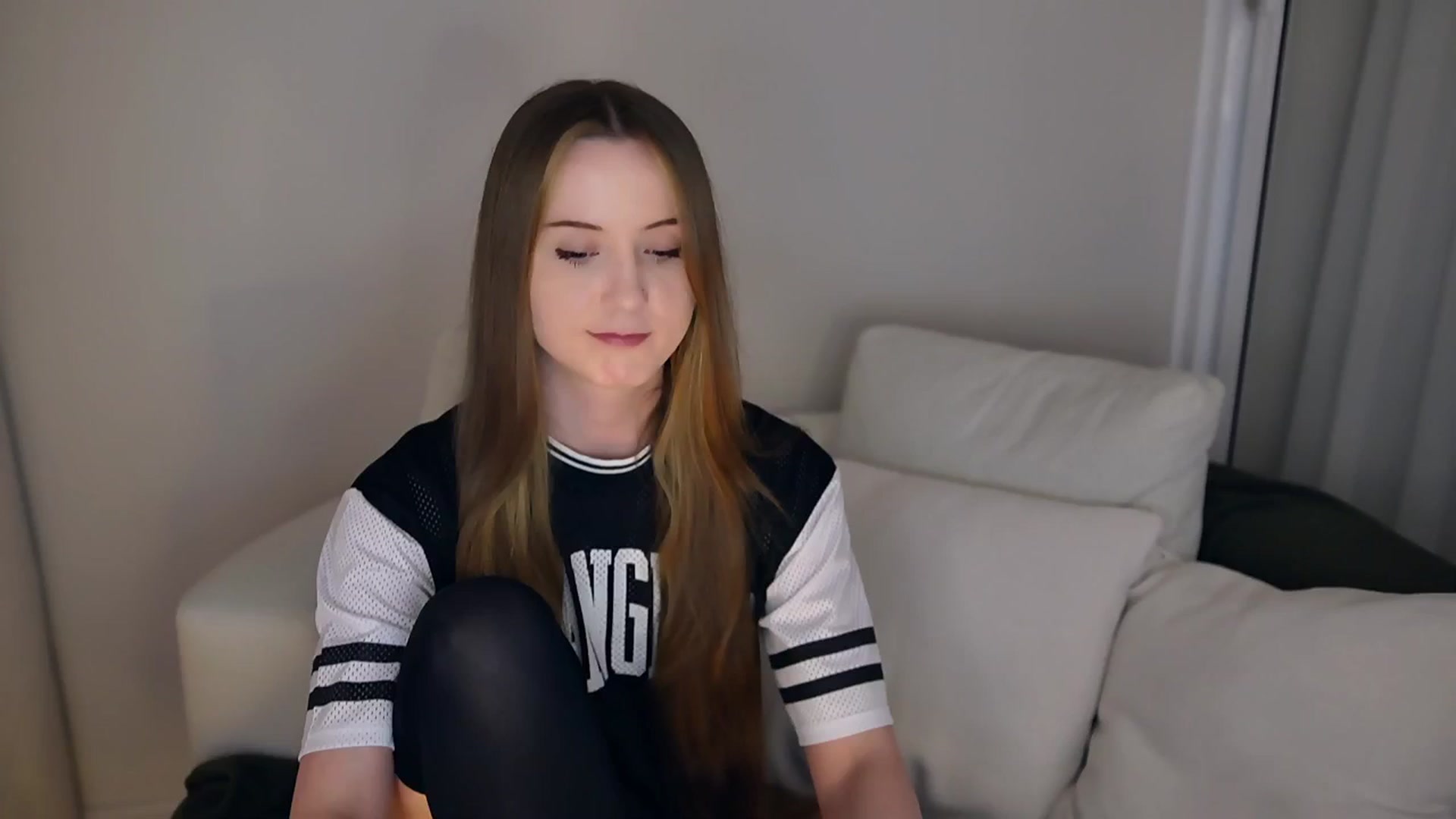 Gallery image thumbnail from Innocent_Soul's myfreecams stream on, 05/20/2025, 18:00 image 17 of 20