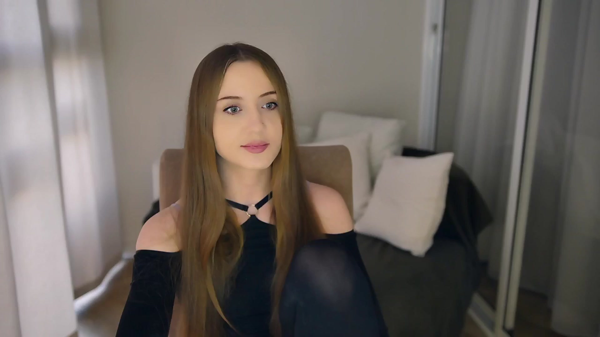 Gallery image thumbnail from Innocent_Soul's myfreecams stream on, 05/21/2025, 15:53 image 16 of 20