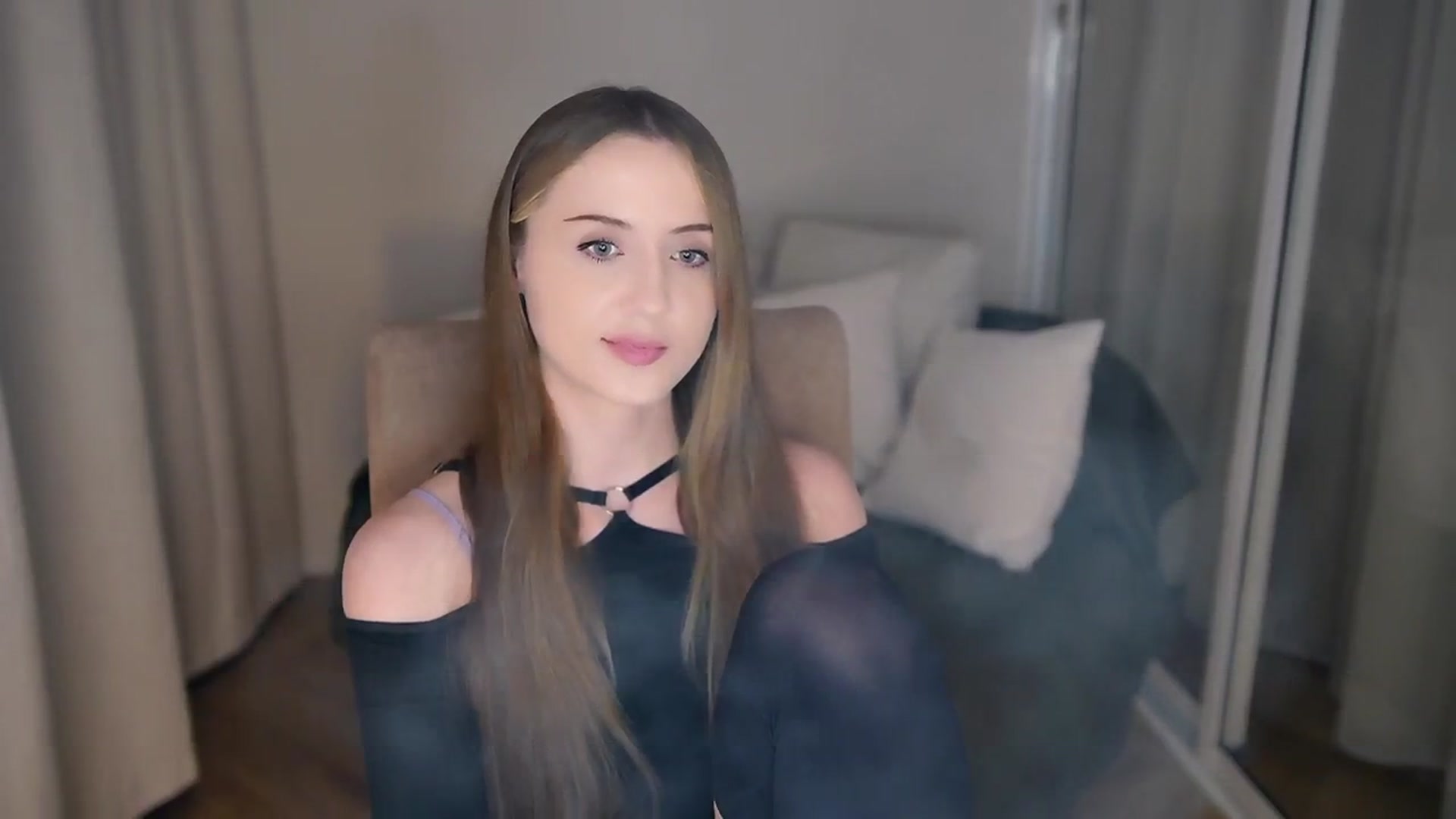 Gallery image thumbnail from Innocent_Soul's myfreecams stream on, 05/21/2025, 17:30 image 20 of 20