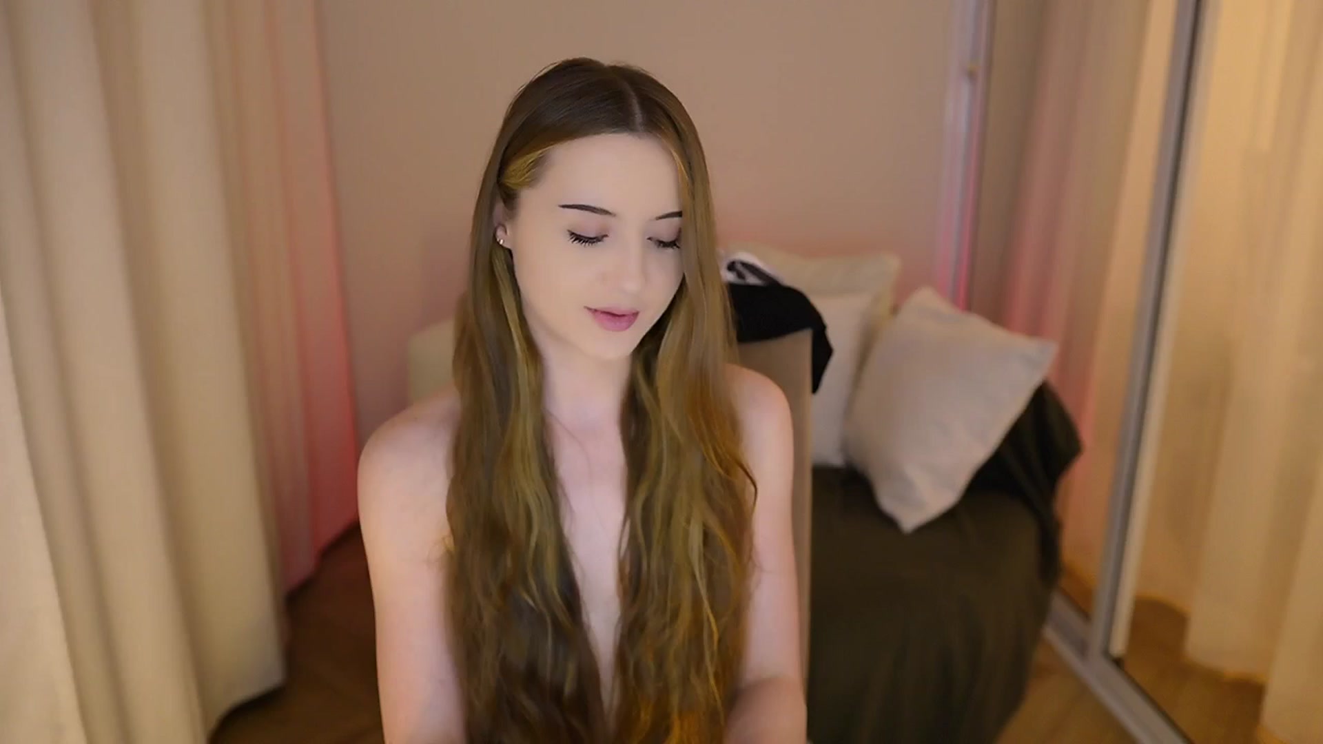 Gallery image thumbnail from Innocent_Soul's myfreecams stream on, 05/29/2025, 18:28 image 1 of 20