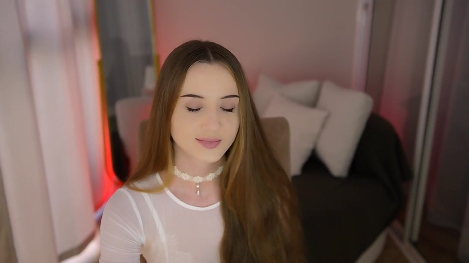 Gallery image thumbnail from Innocent_Soul's myfreecams stream on, 06/04/2025, 16:57 image 3 of 20