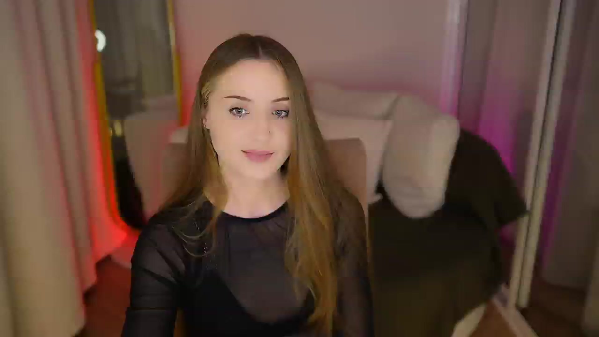 Gallery image thumbnail from Innocent_Soul's myfreecams stream on, 06/05/2025, 19:19 image 14 of 20