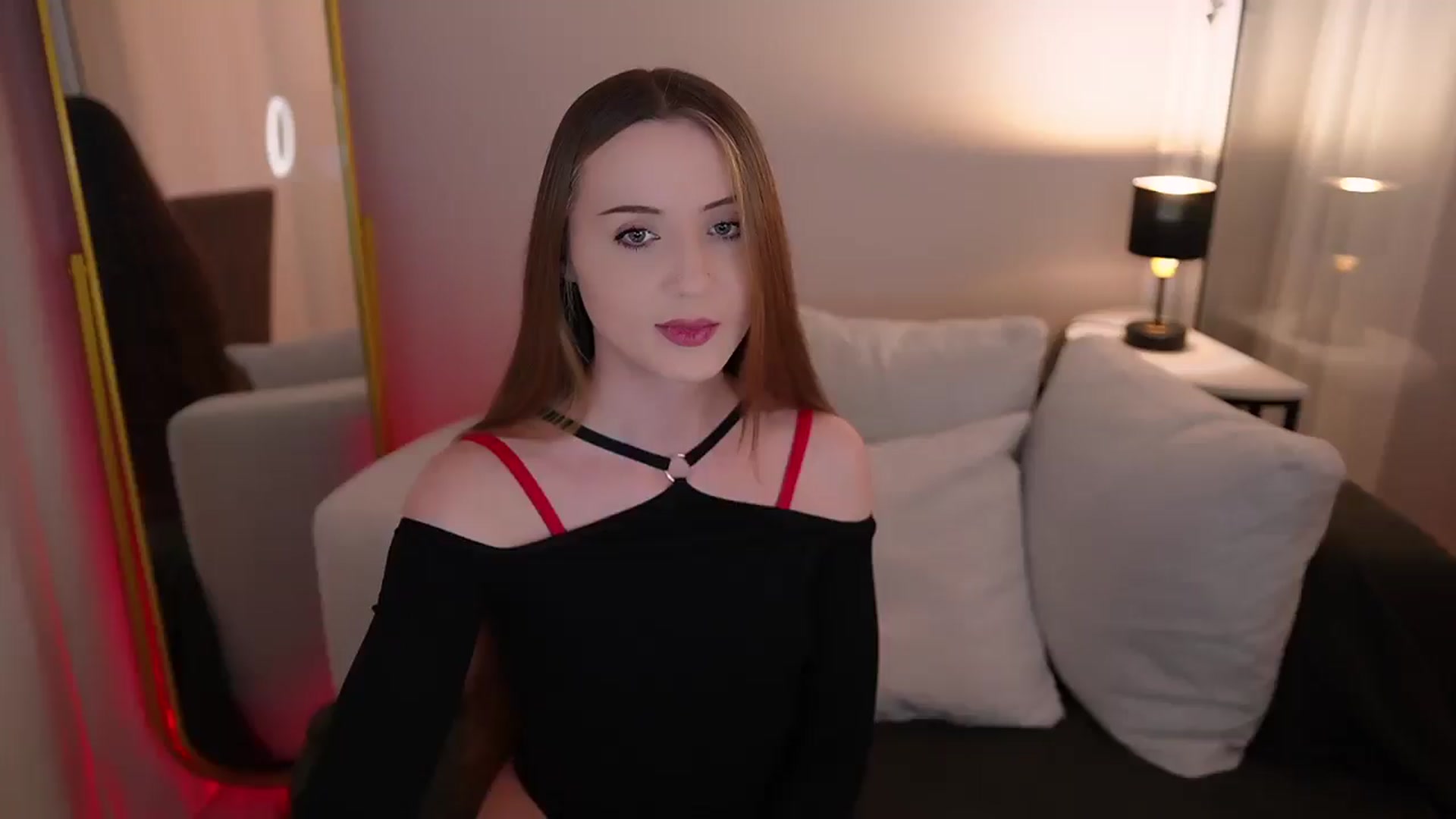 Gallery image thumbnail from Innocent_Soul's myfreecams stream on, 06/07/2025, 20:02 image 14 of 20