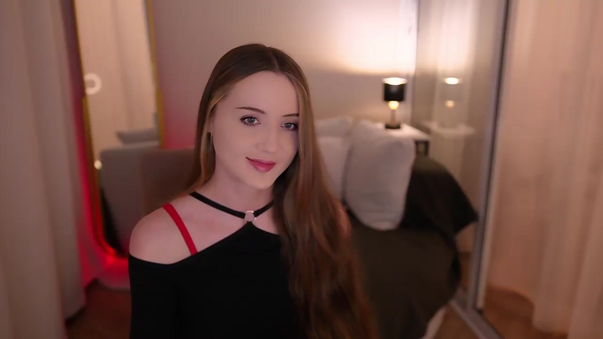 Gallery image thumbnail from Innocent_Soul's myfreecams stream on, 06/07/2025, 20:02 image 2 of 20