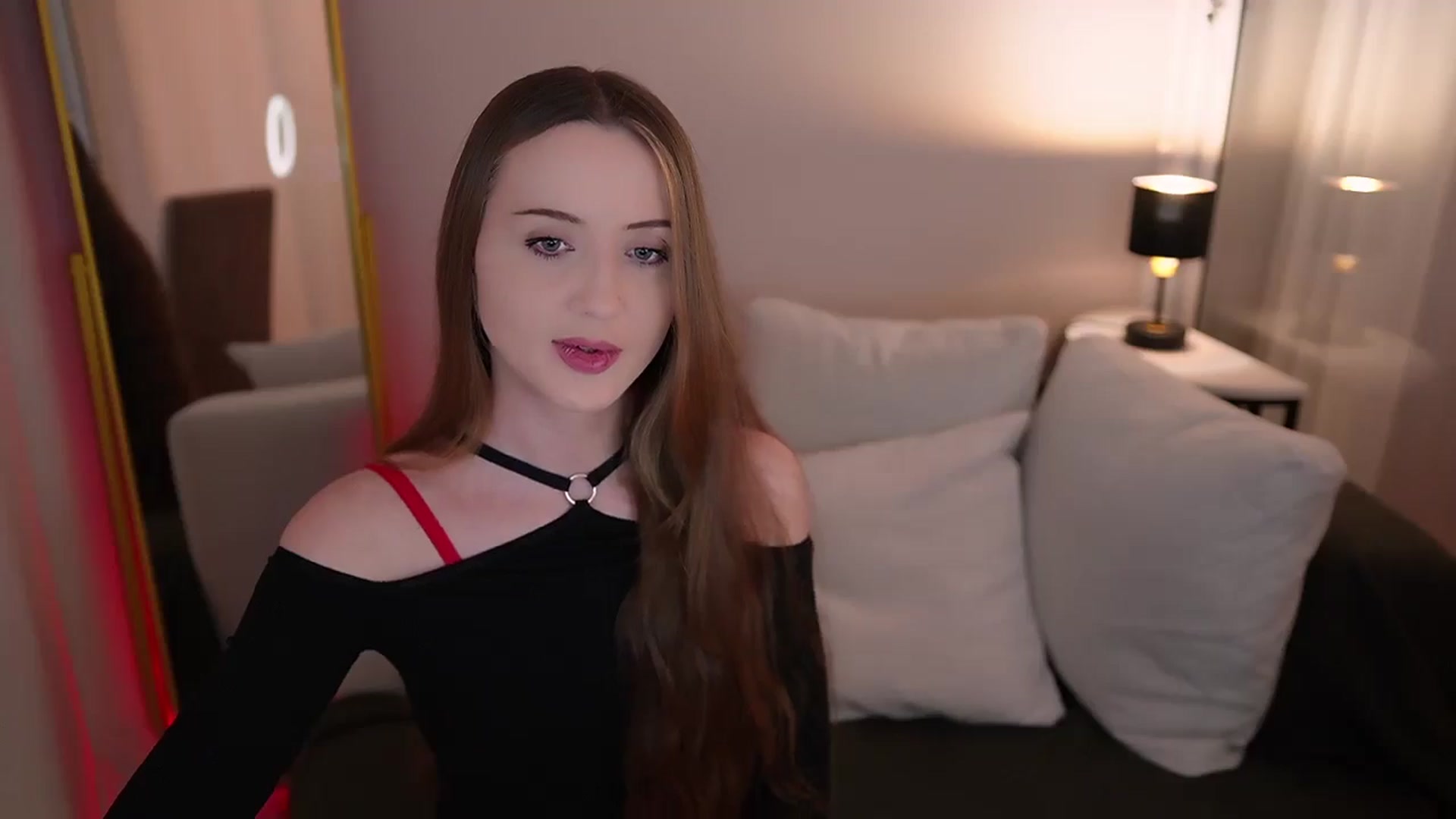 Gallery image thumbnail from Innocent_Soul's myfreecams stream on, 06/07/2025, 20:02 image 17 of 20
