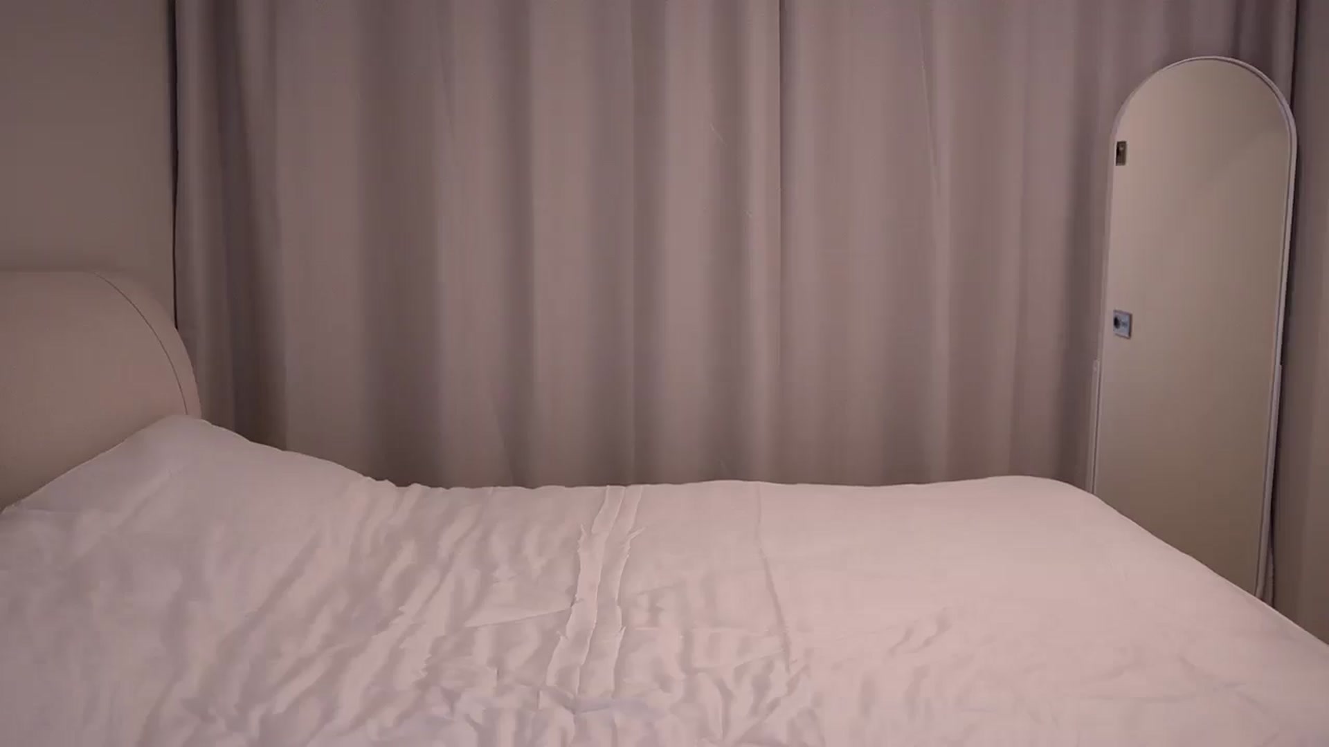 Gallery image thumbnail from Innocent_Soul's myfreecams stream on, 06/07/2025, 23:56 image 17 of 20