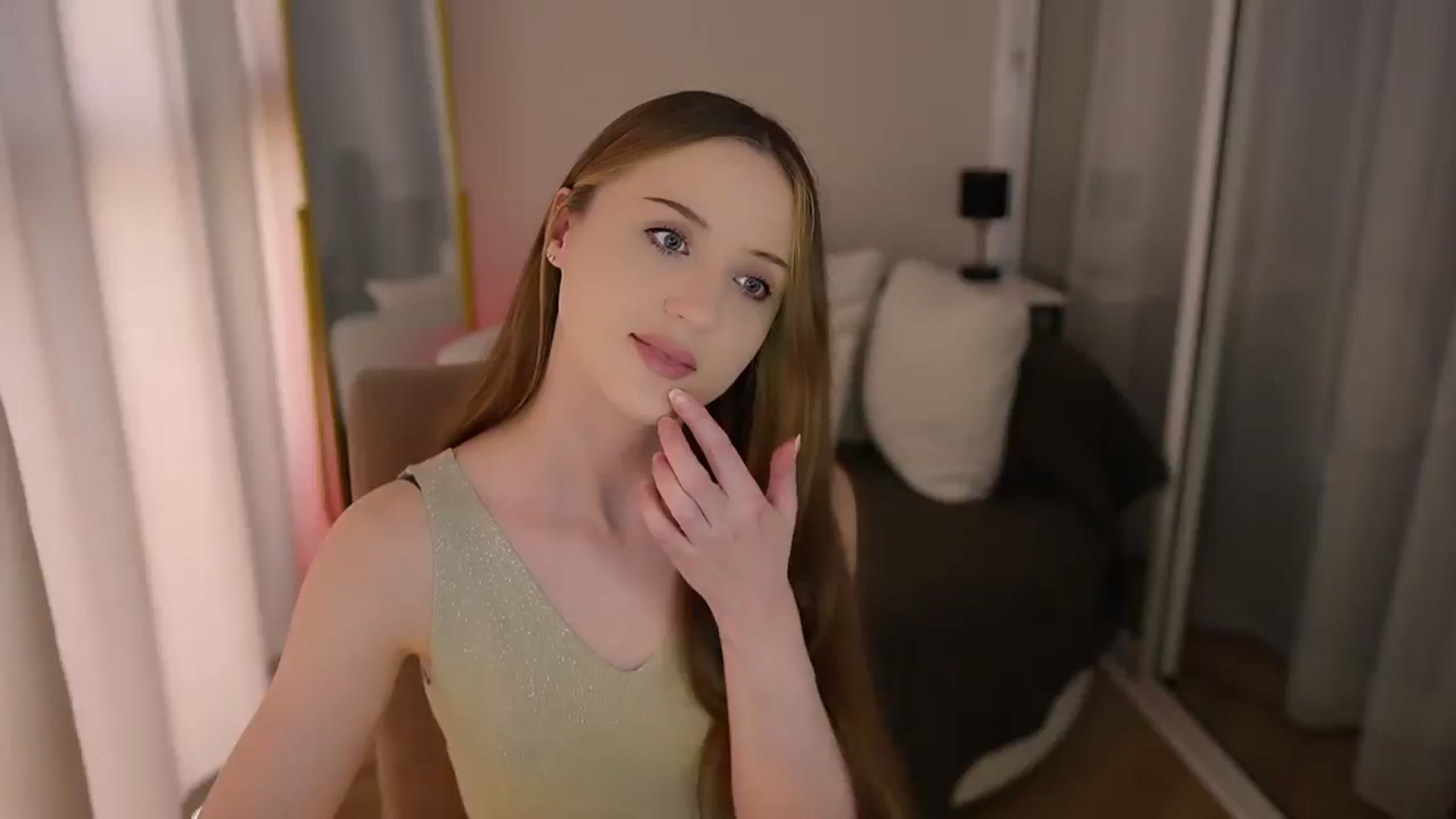 Gallery image thumbnail from Innocent_Soul's myfreecams stream on, 06/09/2025, 15:24 image 1 of 20