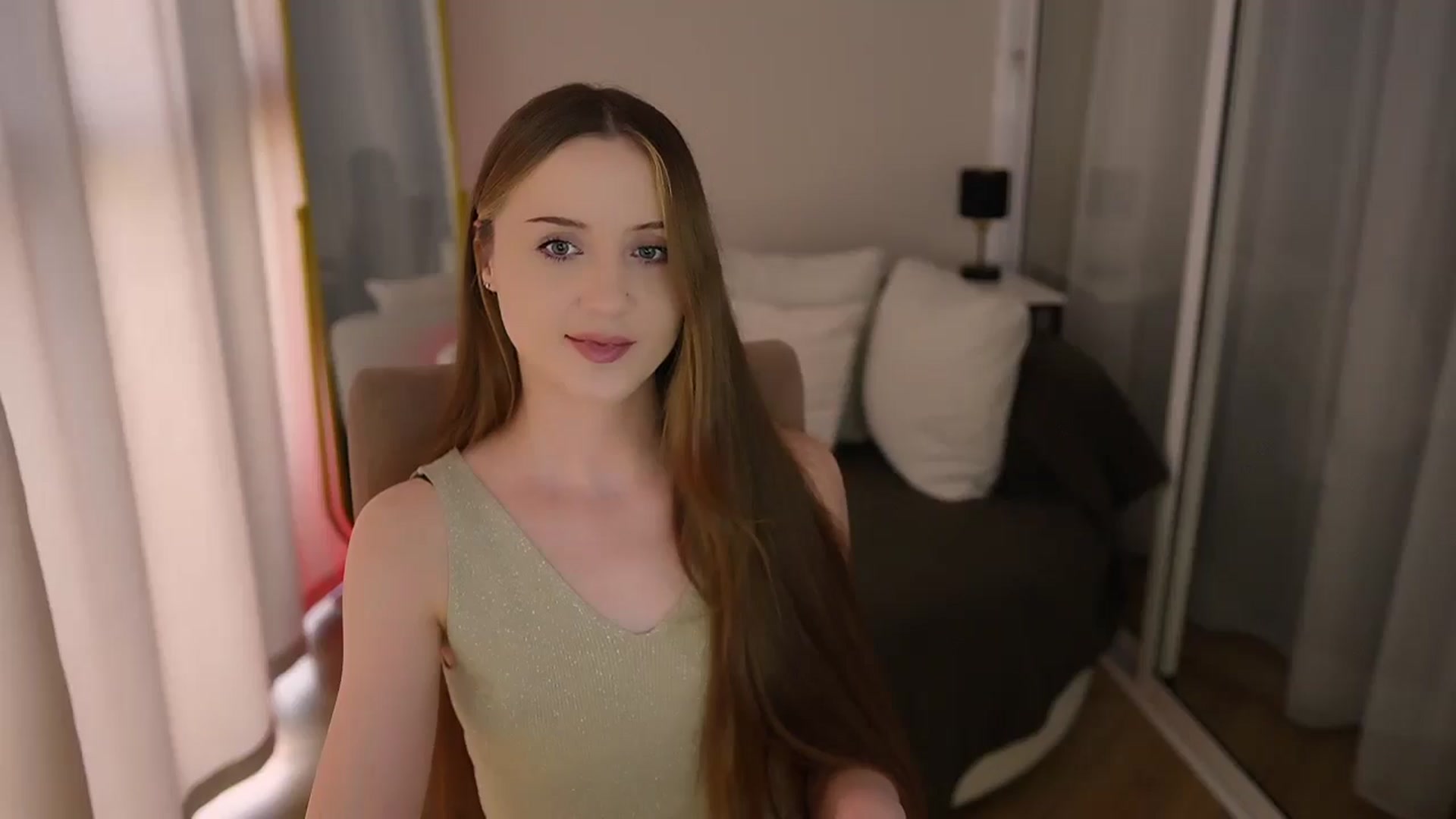 Gallery image thumbnail from Innocent_Soul's myfreecams stream on, 06/09/2025, 15:24 image 4 of 20