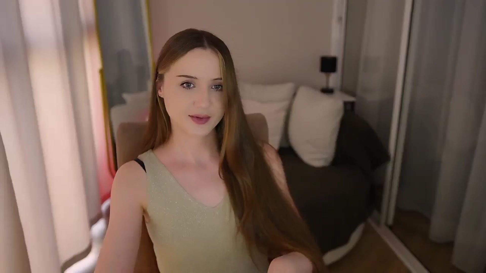 Gallery image thumbnail from Innocent_Soul's myfreecams stream on, 06/09/2025, 15:24 image 10 of 20