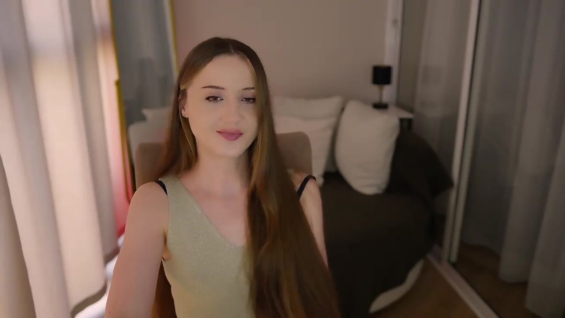 Gallery image thumbnail from Innocent_Soul's myfreecams stream on, 06/09/2025, 15:24 image 13 of 20