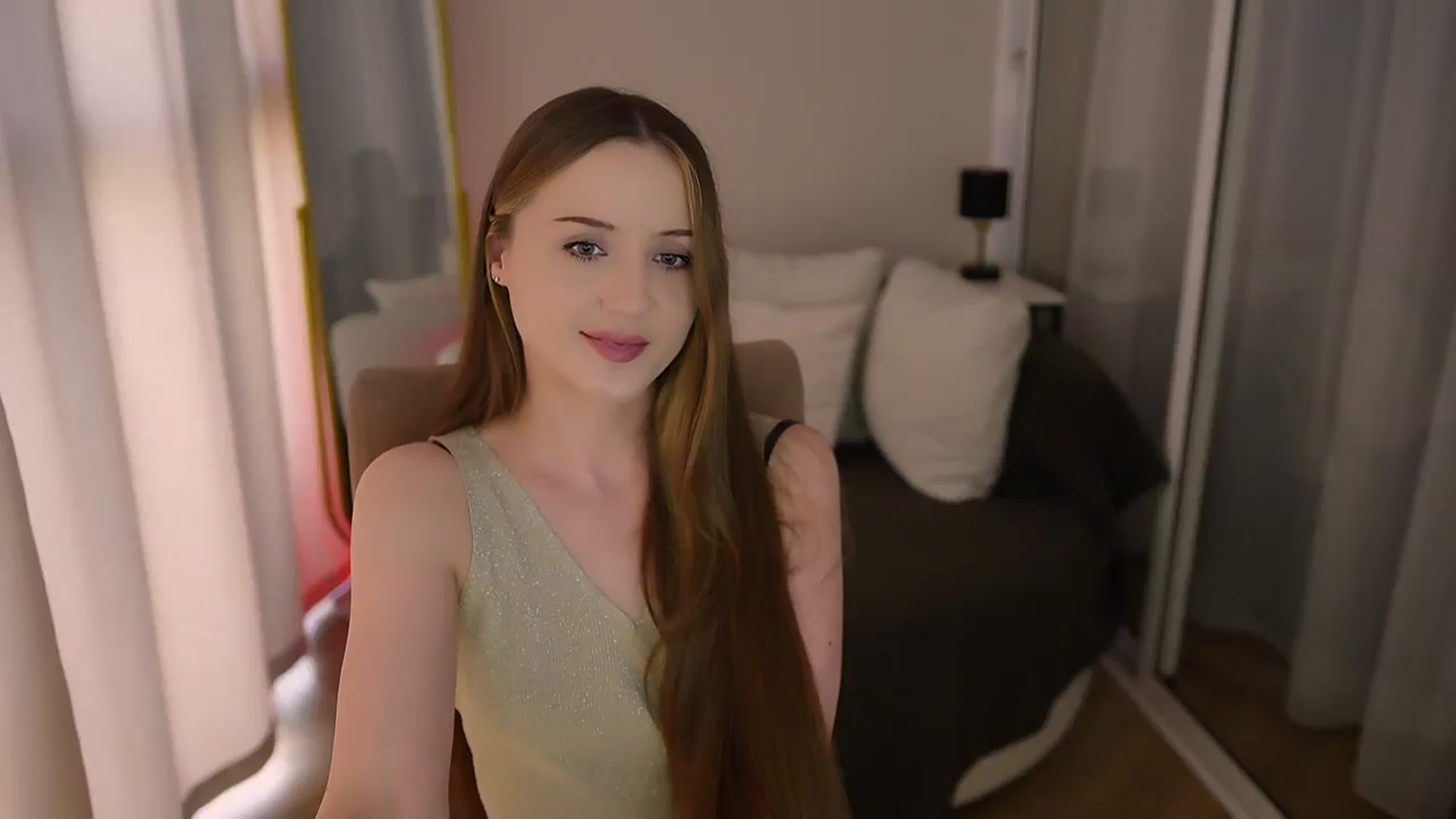 Gallery image thumbnail from Innocent_Soul's myfreecams stream on, 06/09/2025, 15:24 image 6 of 20