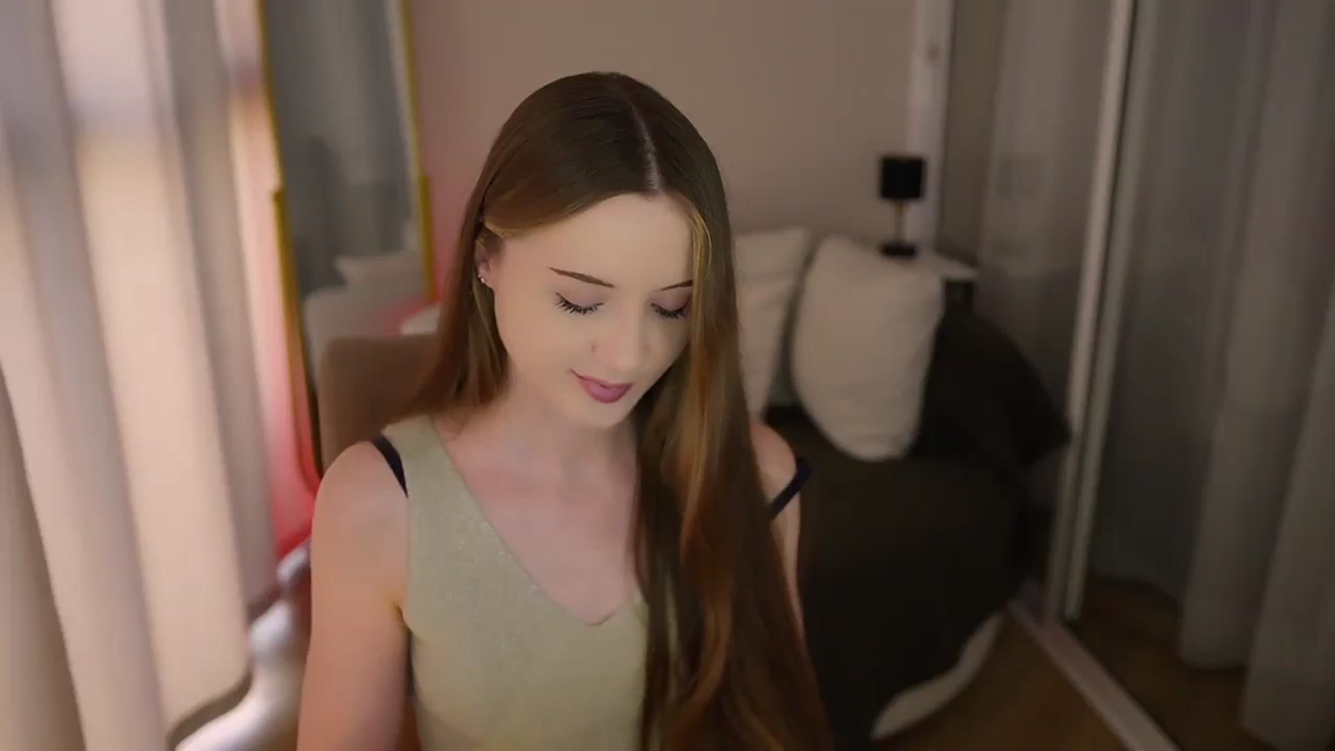Gallery image thumbnail from Innocent_Soul's myfreecams stream on, 06/09/2025, 15:24 image 18 of 20