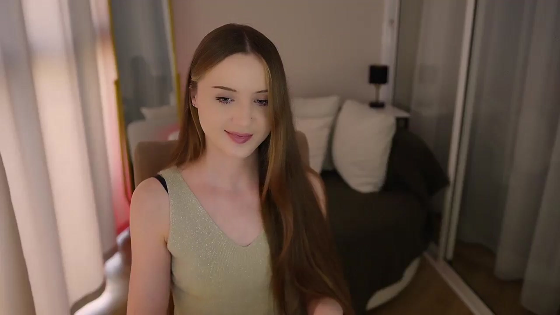 Gallery image thumbnail from Innocent_Soul's myfreecams stream on, 06/09/2025, 15:24 image 14 of 20