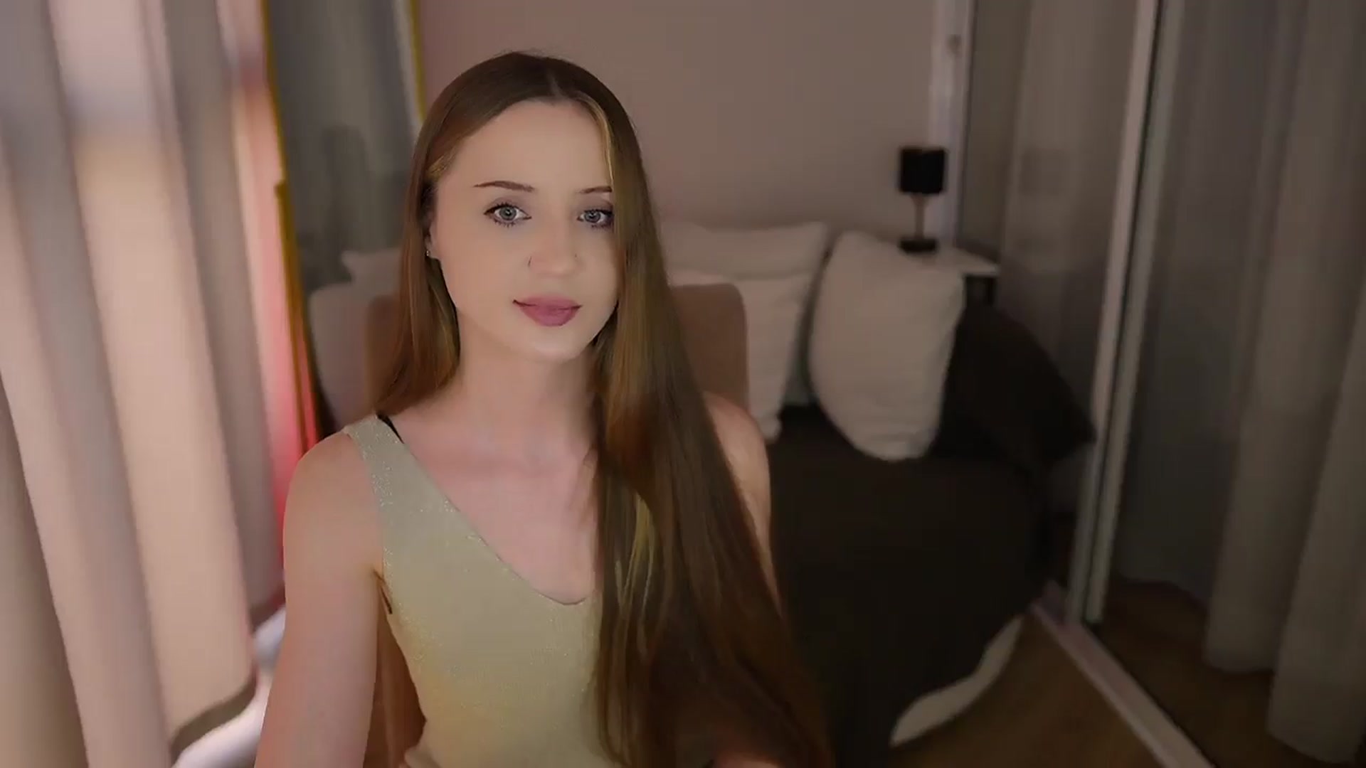 Gallery image thumbnail from Innocent_Soul's myfreecams stream on, 06/09/2025, 16:22 image 13 of 20