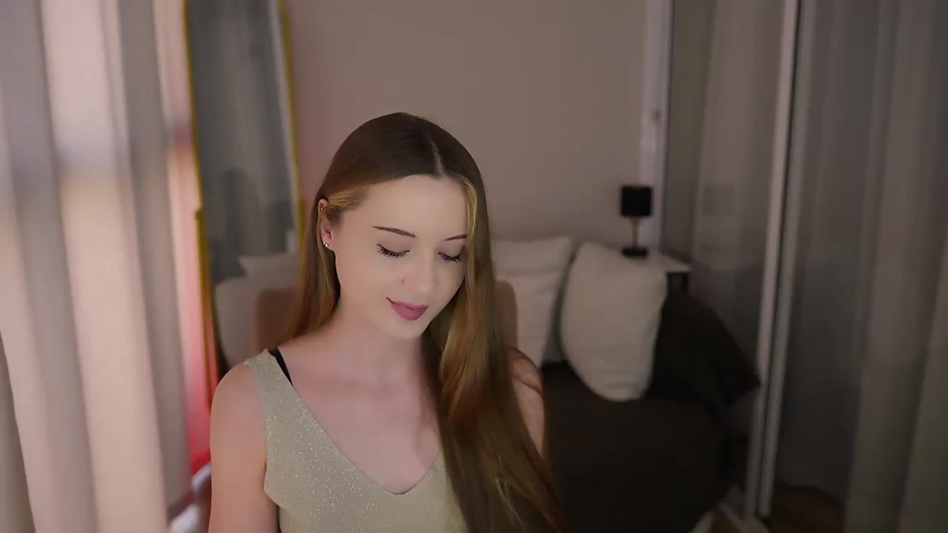 Gallery image thumbnail from Innocent_Soul's myfreecams stream on, 06/09/2025, 16:22 image 7 of 20