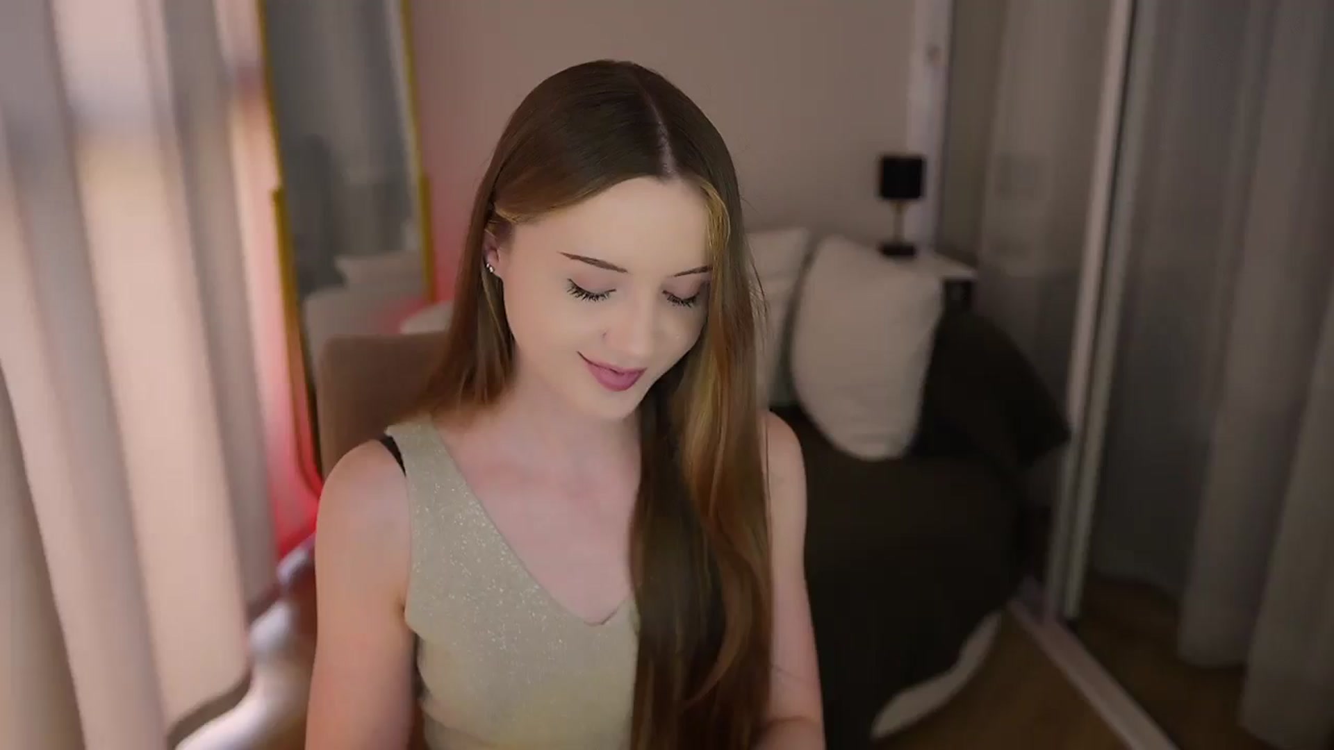 Gallery image thumbnail from Innocent_Soul's myfreecams stream on, 06/09/2025, 16:22 image 3 of 20