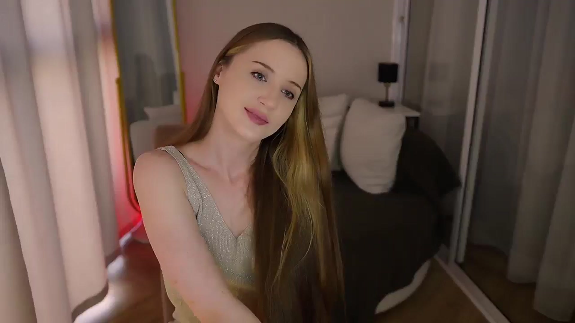 Gallery image thumbnail from Innocent_Soul's myfreecams stream on, 06/09/2025, 16:22 image 9 of 20