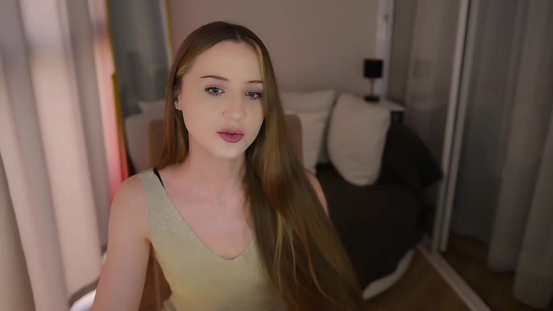 Gallery image thumbnail from Innocent_Soul's myfreecams stream on, 06/09/2025, 16:22 image 10 of 20