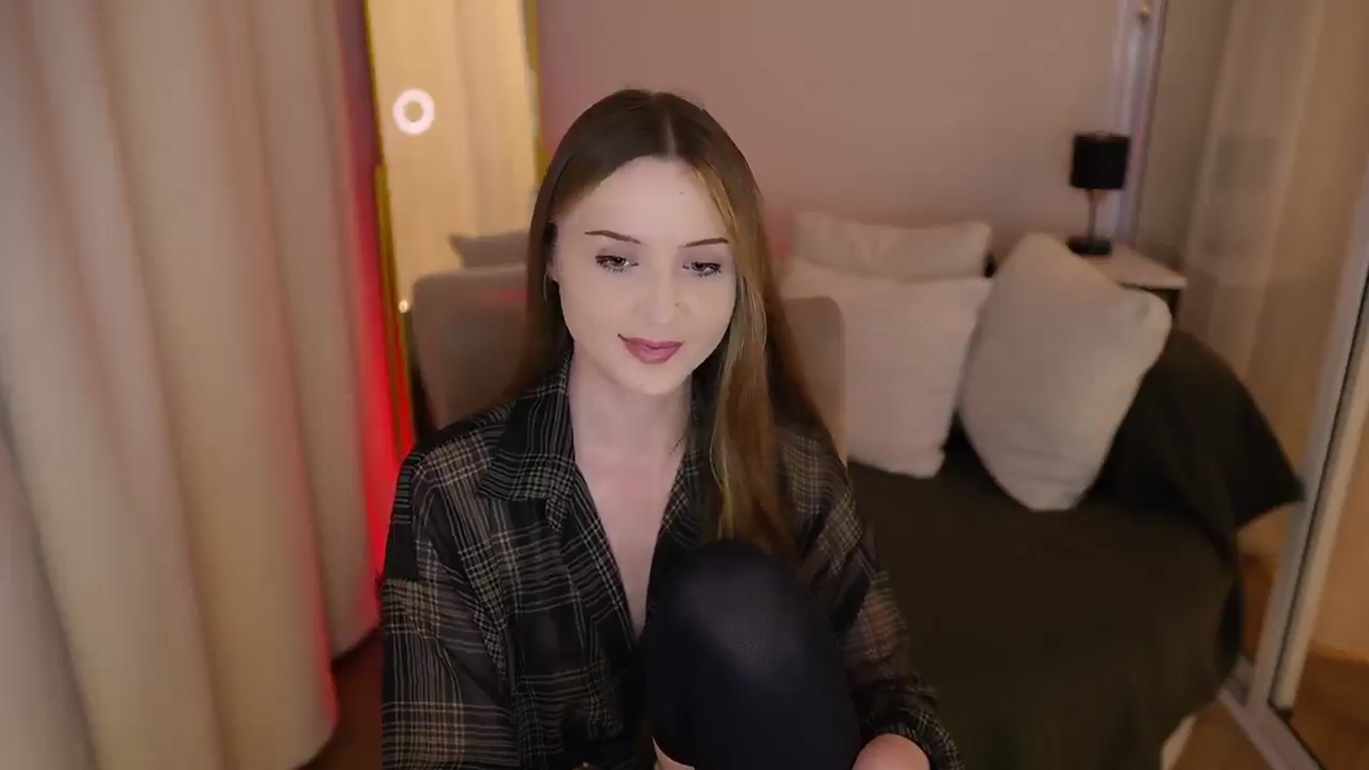Gallery image thumbnail from Innocent_Soul's myfreecams stream on, 06/10/2025, 20:16 image 20 of 20