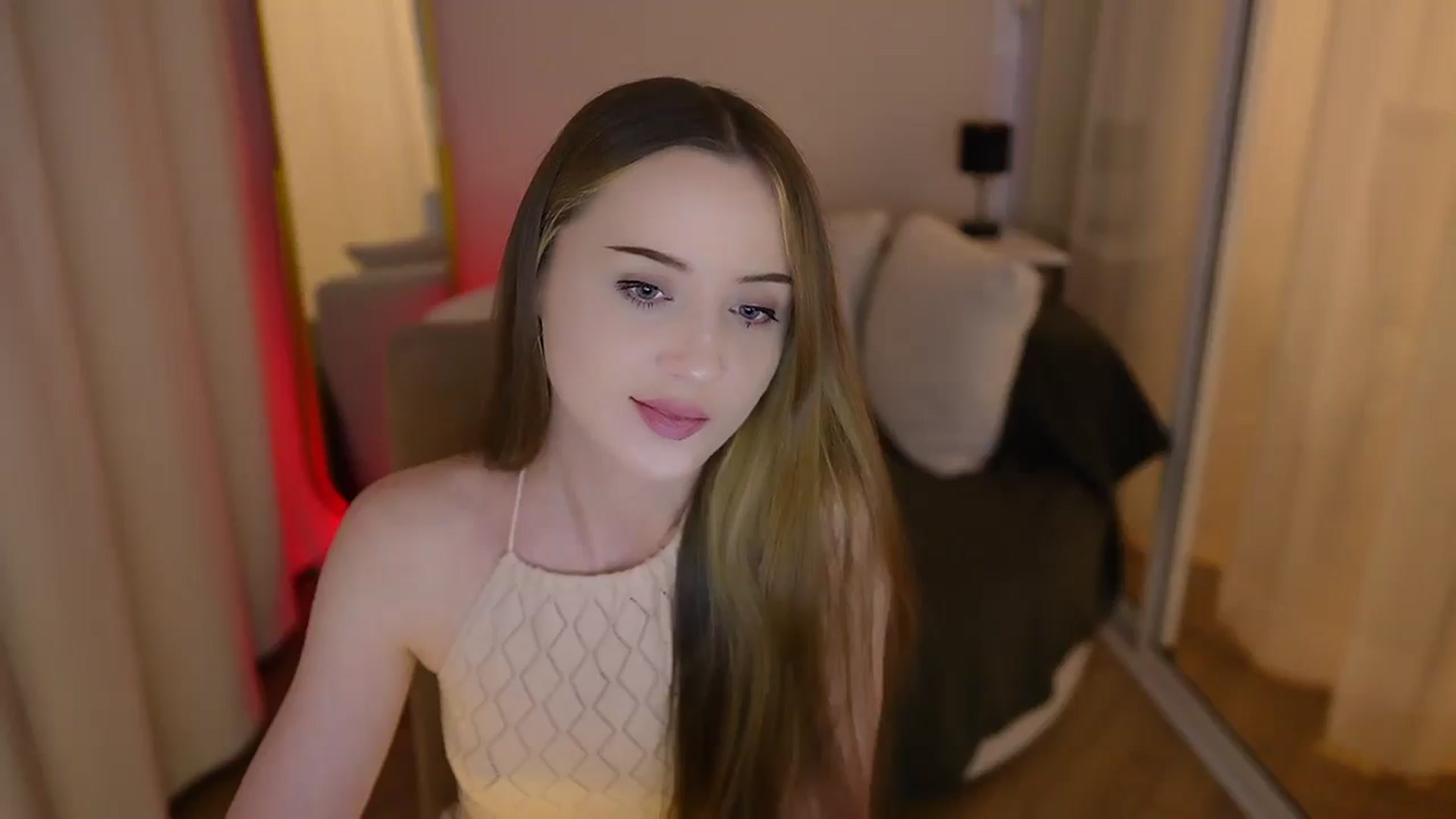 Gallery image thumbnail from Innocent_Soul's myfreecams stream on, 06/14/2025, 20:34 image 9 of 20