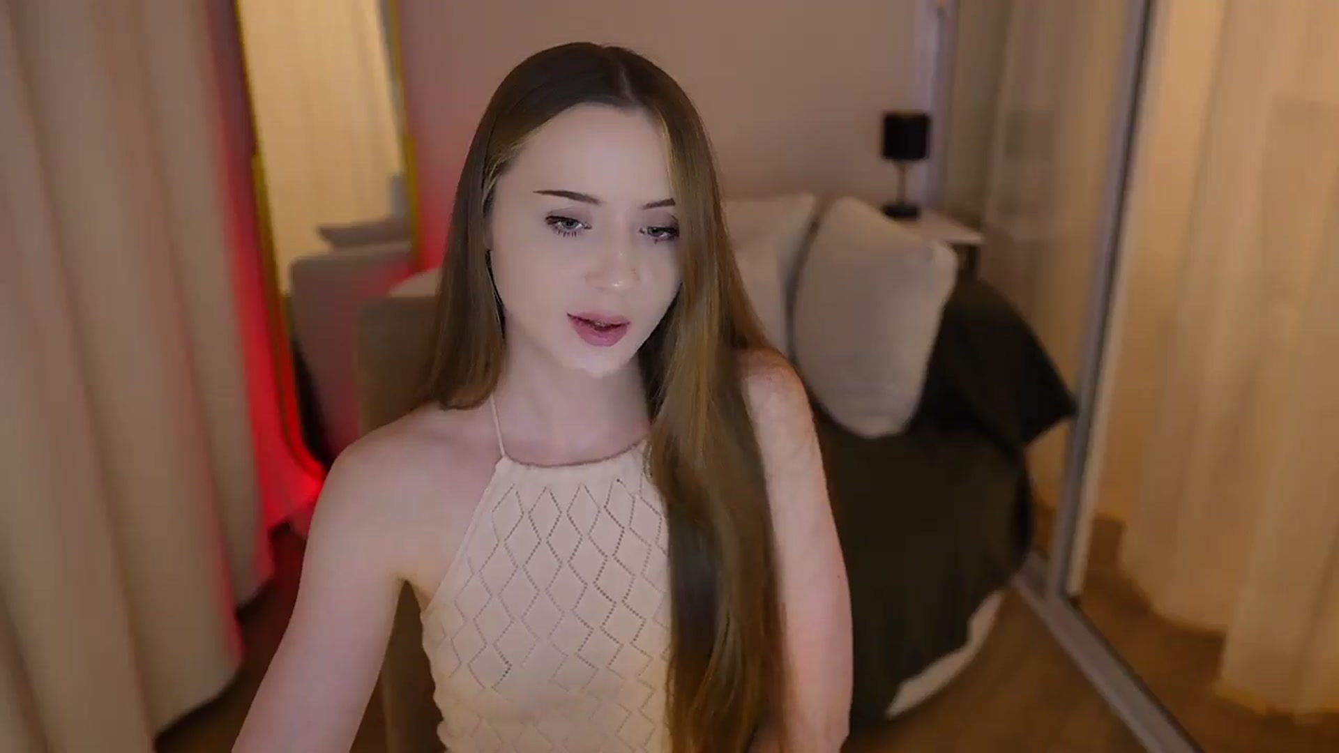 Gallery image thumbnail from Innocent_Soul's myfreecams stream on, 06/14/2025, 20:34 image 10 of 20