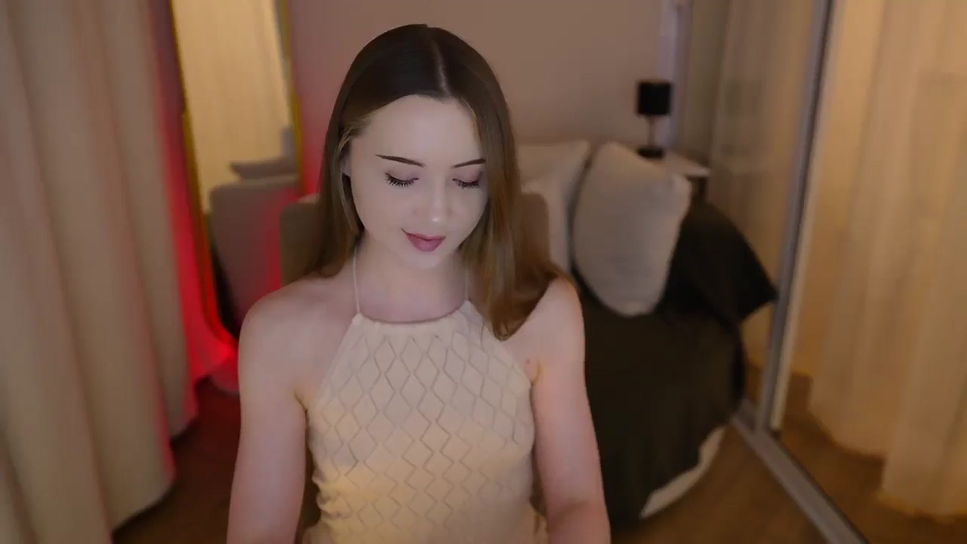 Gallery image thumbnail from Innocent_Soul's myfreecams stream on, 06/14/2025, 20:34 image 6 of 20