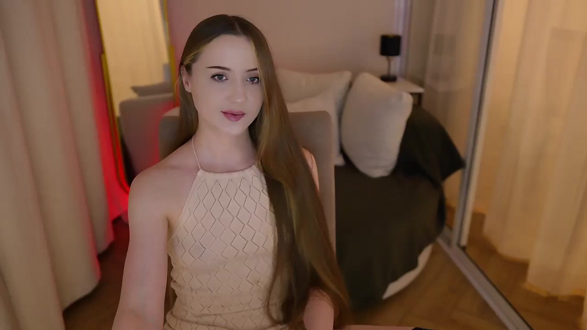 Gallery image thumbnail from Innocent_Soul's myfreecams stream on, 06/14/2025, 20:34 image 15 of 20