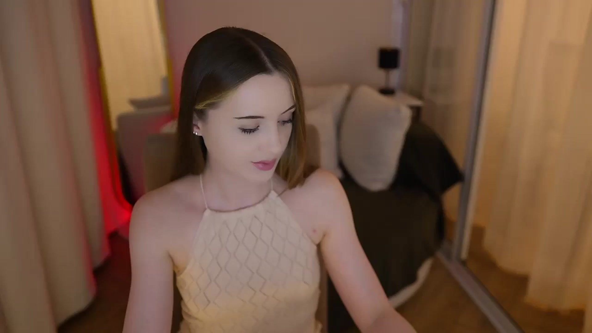 Gallery image thumbnail from Innocent_Soul's myfreecams stream on, 06/14/2025, 23:08 image 1 of 20