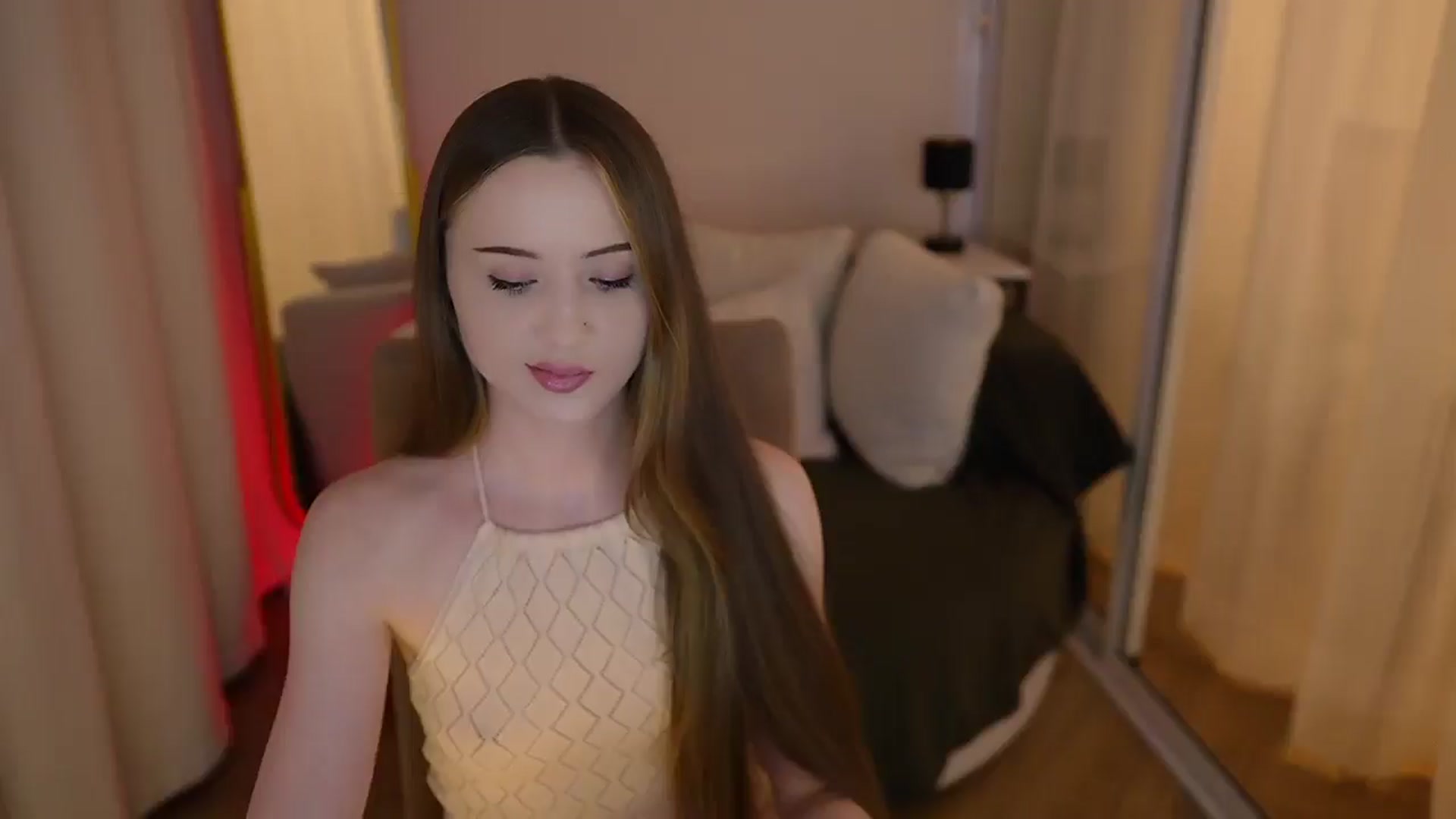 Gallery image thumbnail from Innocent_Soul's myfreecams stream on, 06/14/2025, 23:08 image 20 of 20