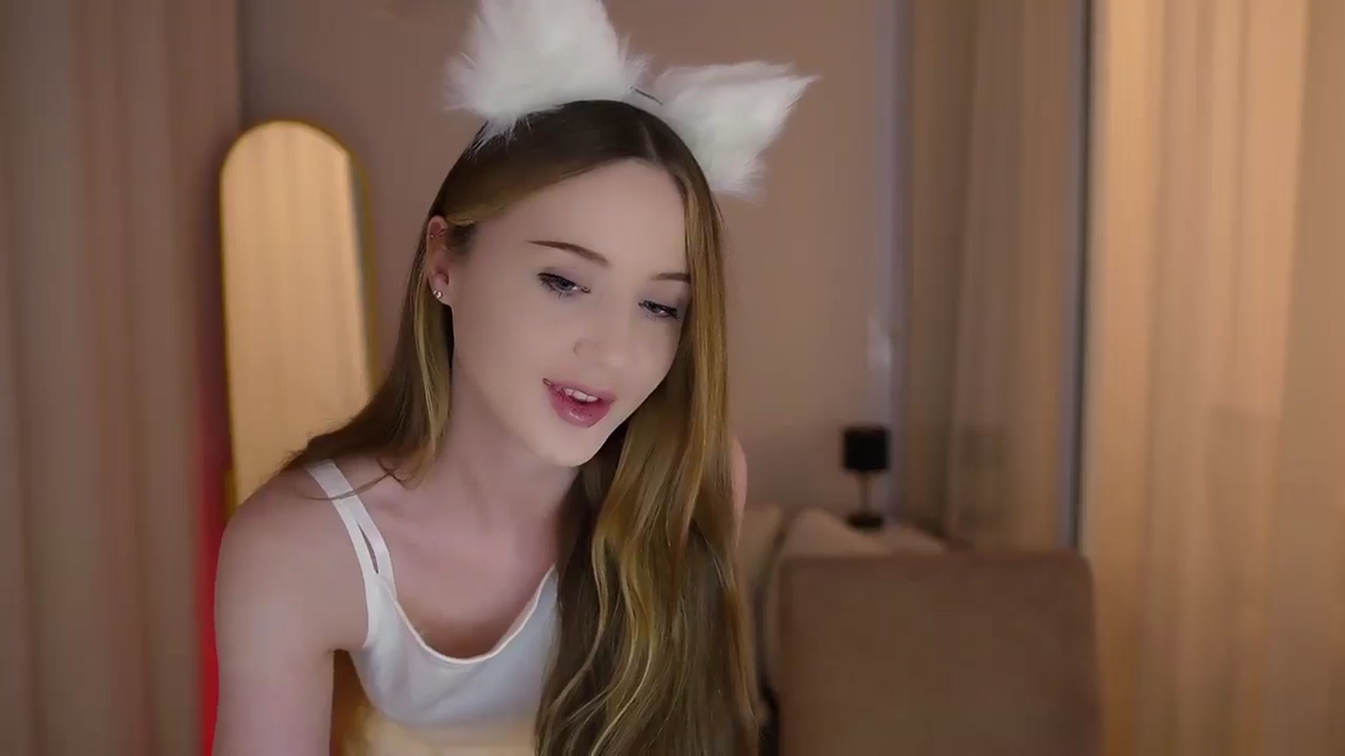 Gallery image thumbnail from Innocent_Soul's myfreecams stream on, 06/15/2025, 20:19 image 7 of 20