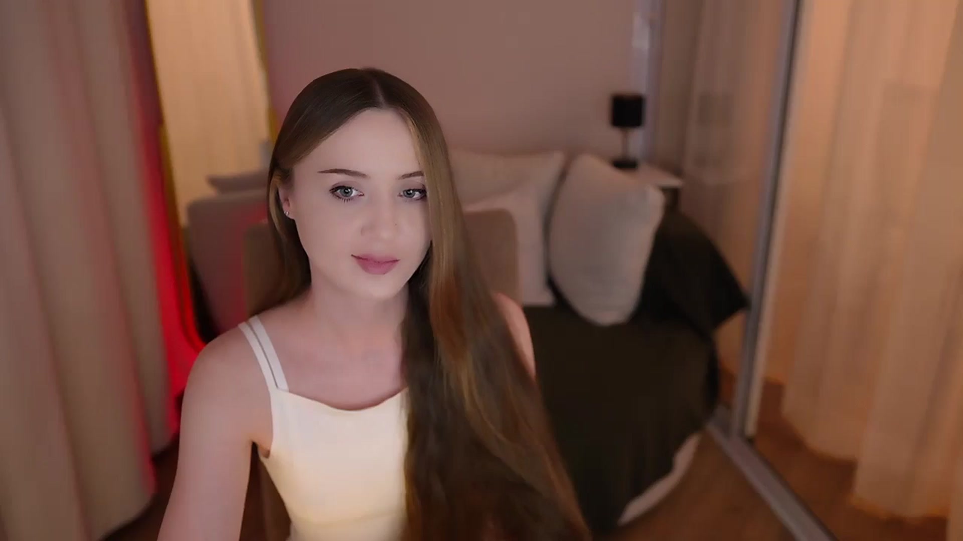Gallery image thumbnail from Innocent_Soul's myfreecams stream on, 06/15/2025, 20:19 image 10 of 20