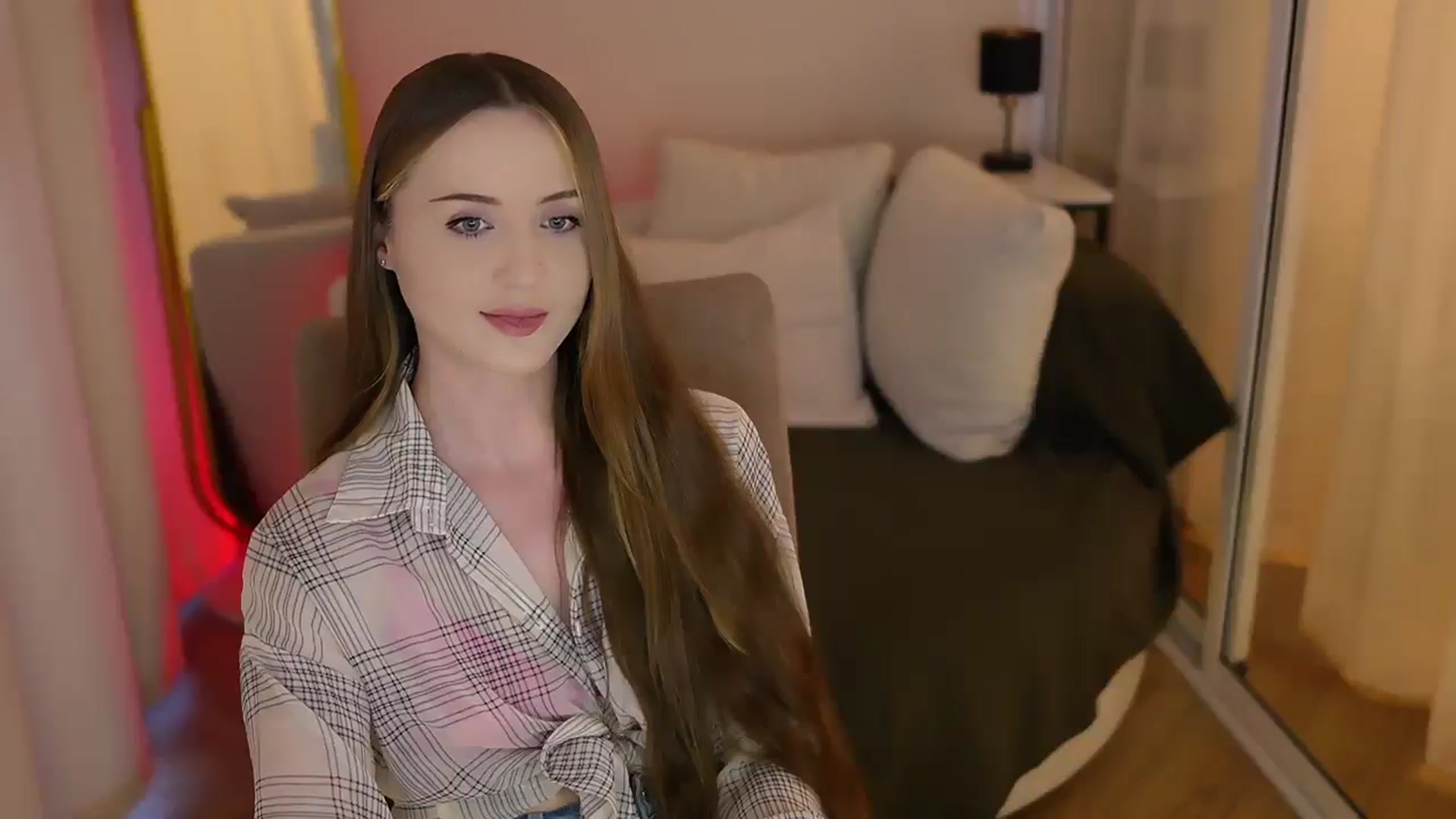 Gallery image thumbnail from Innocent_Soul's myfreecams stream on, 06/16/2025, 17:08 image 19 of 20