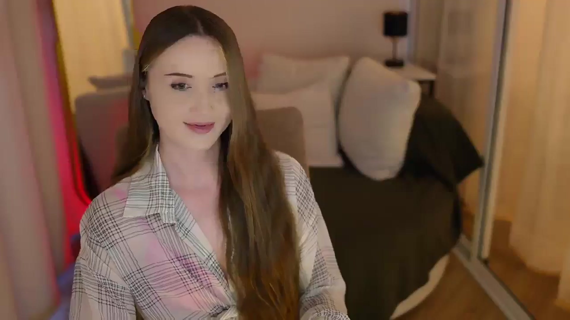 Gallery image thumbnail from Innocent_Soul's myfreecams stream on, 06/16/2025, 17:08 image 20 of 20