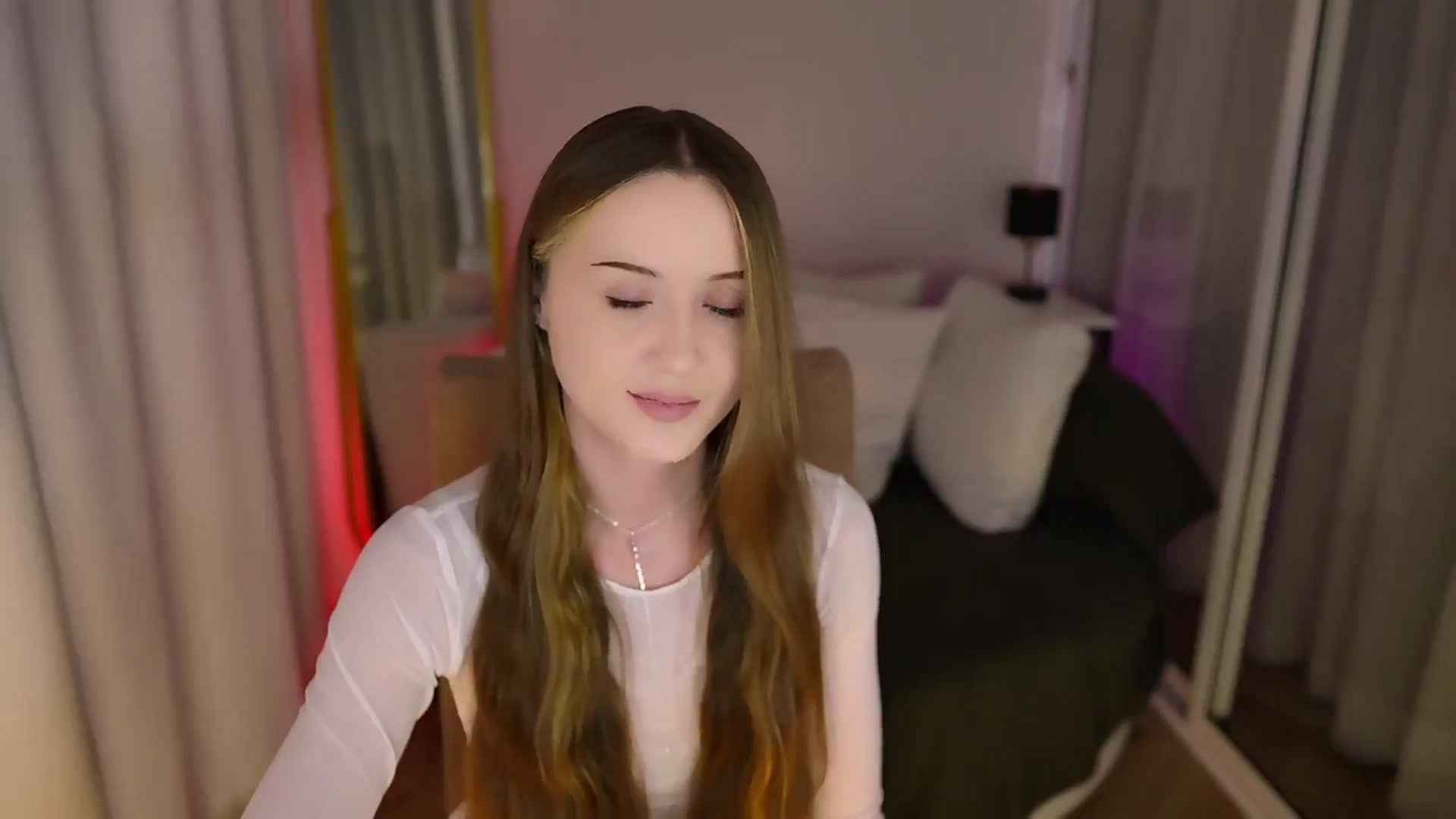 Gallery image thumbnail from Innocent_Soul's myfreecams stream on, 06/23/2025, 18:22 image 6 of 20