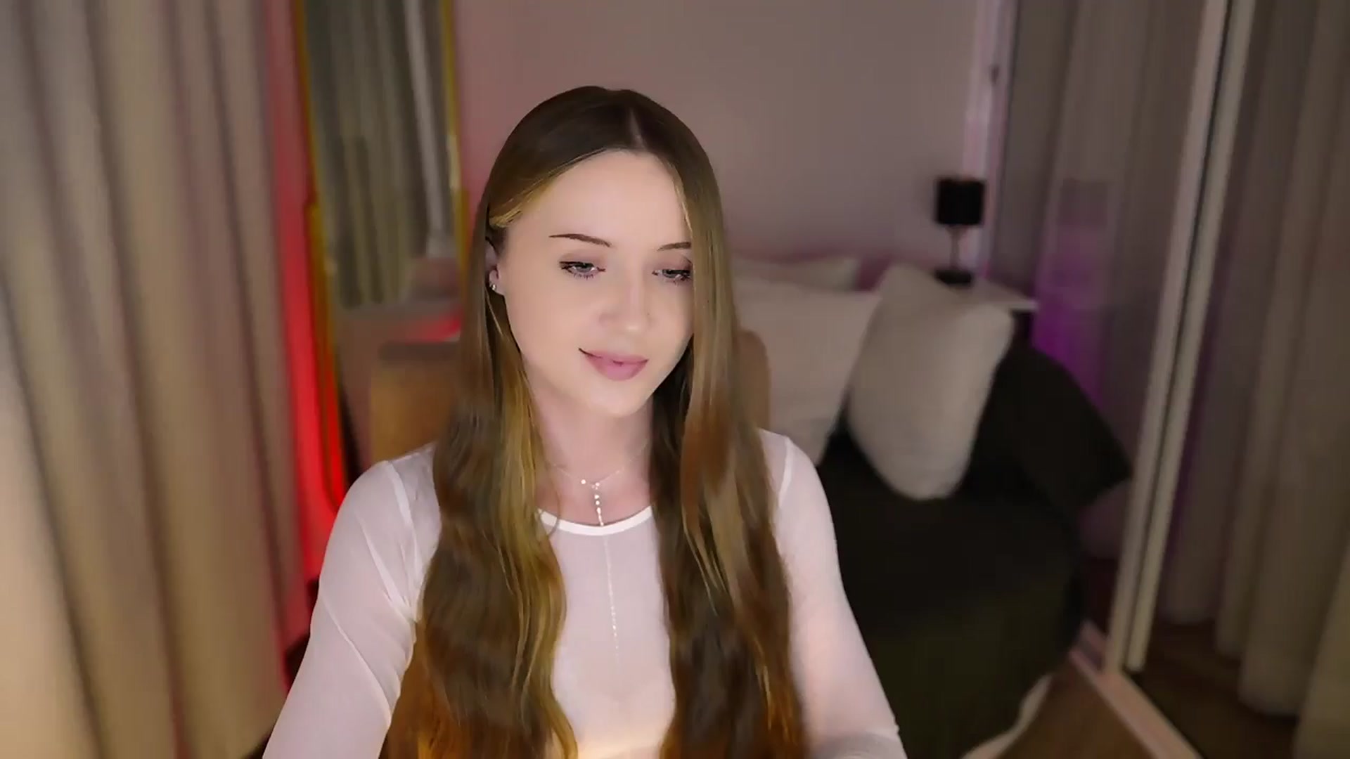 Gallery image thumbnail from Innocent_Soul's myfreecams stream on, 06/23/2025, 18:22 image 19 of 20