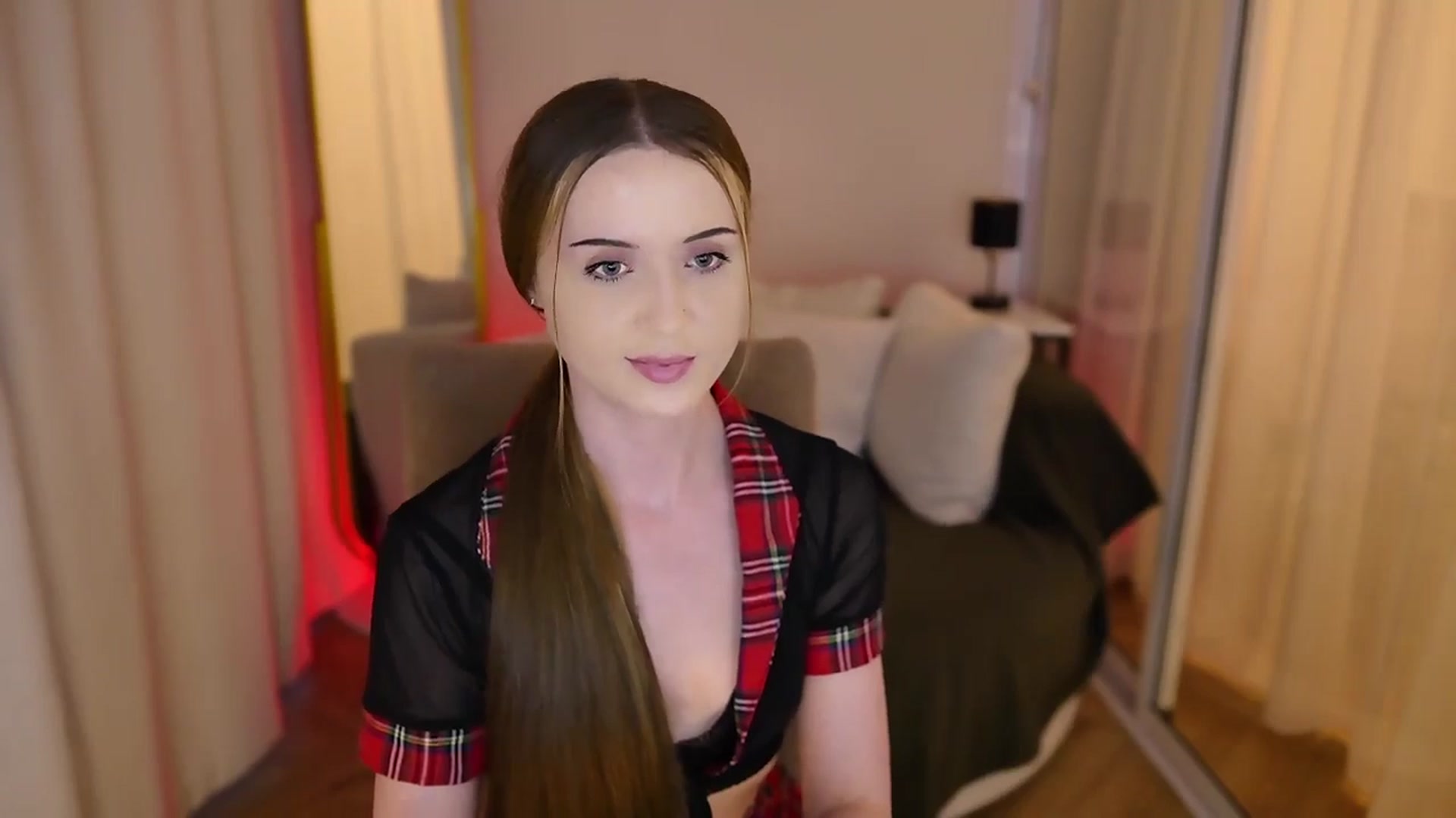 Gallery image thumbnail from Innocent_Soul's myfreecams stream on, 06/26/2025, 18:13 image 13 of 20
