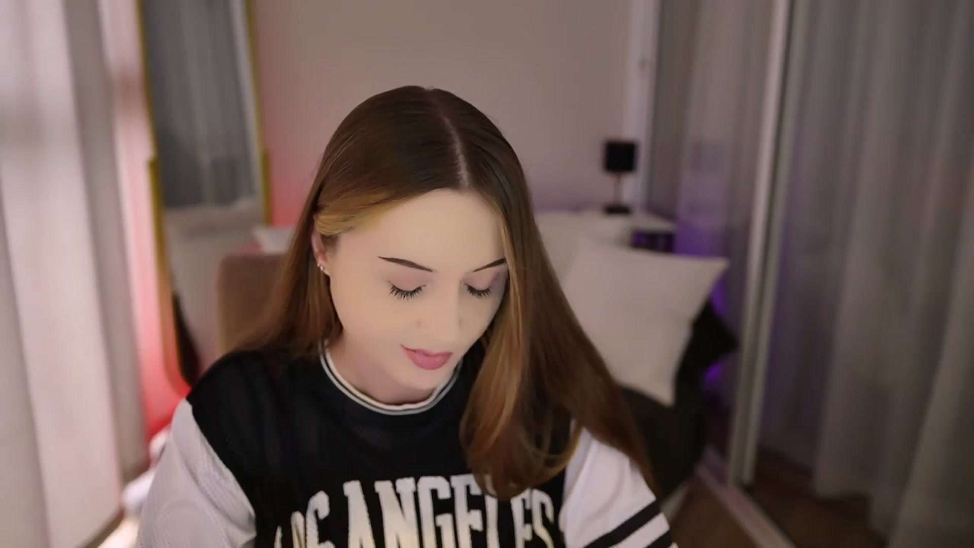 Gallery image thumbnail from Innocent_Soul's myfreecams stream on, 06/27/2025, 16:12 image 1 of 20