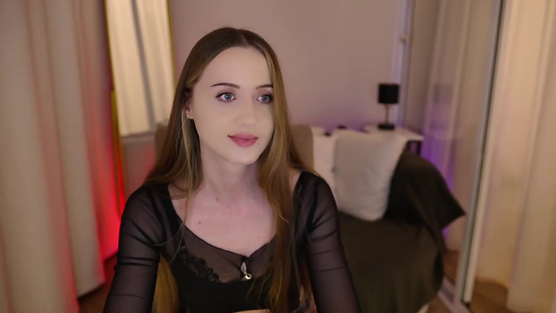 Gallery image thumbnail from Innocent_Soul's myfreecams stream on, 06/29/2025, 19:44 image 7 of 20