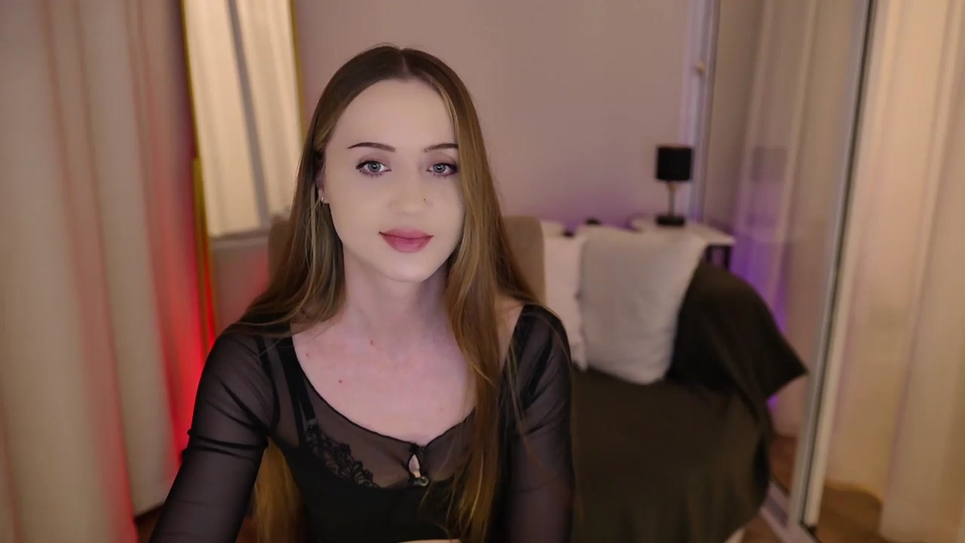 Gallery image thumbnail from Innocent_Soul's myfreecams stream on, 06/29/2025, 19:44 image 2 of 20