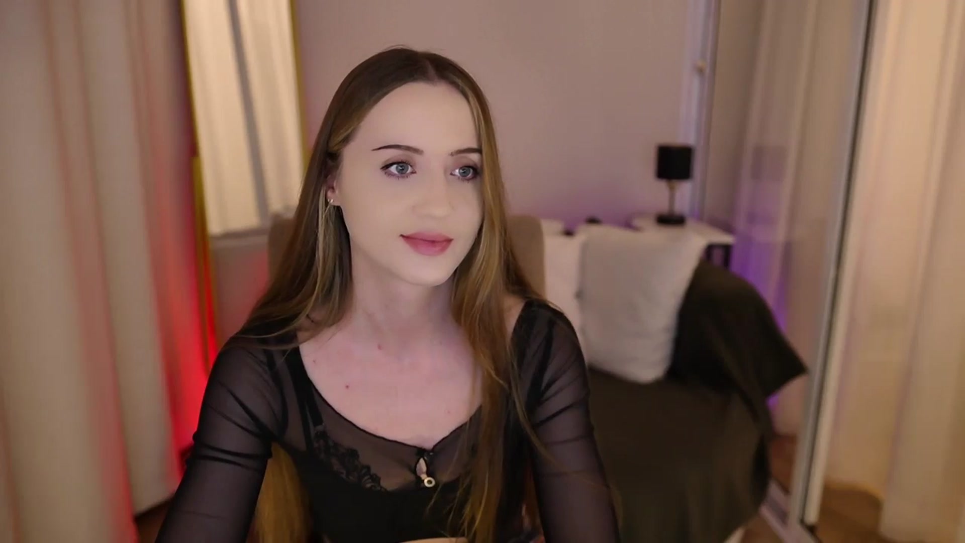 Gallery image thumbnail from Innocent_Soul's myfreecams stream on, 06/29/2025, 19:44 image 3 of 20