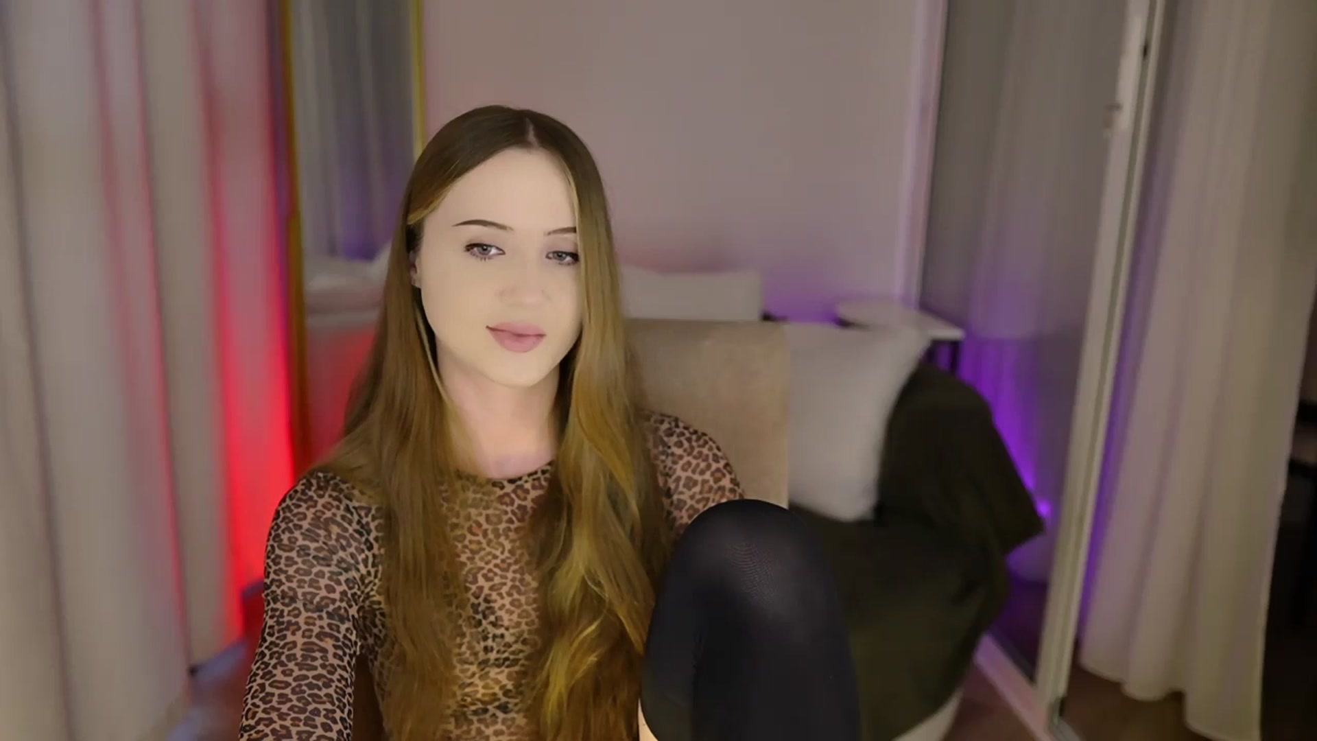 Gallery image thumbnail from Innocent_Soul's myfreecams stream on, 07/25/2025, 17:17 image 12 of 20