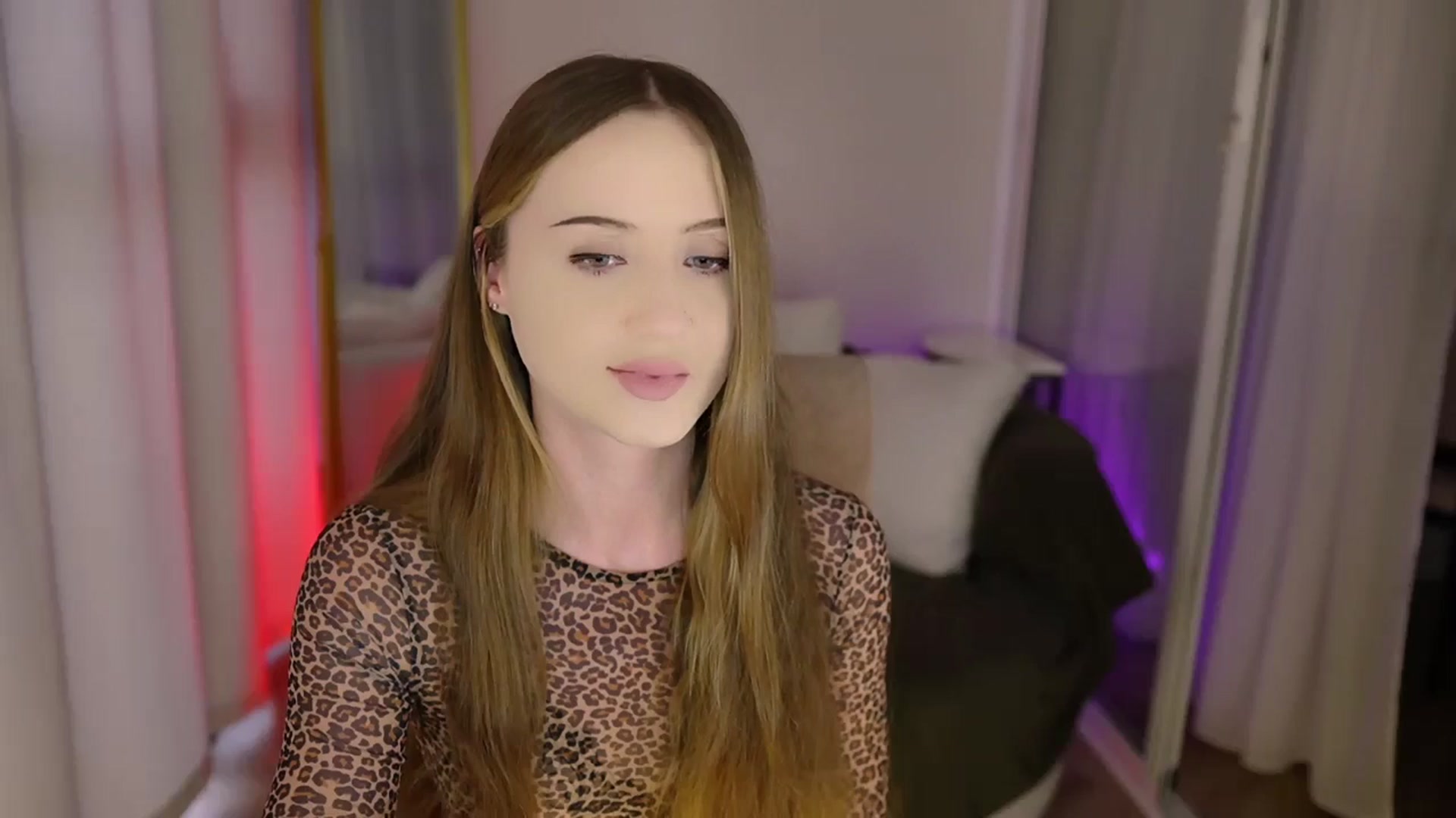 Gallery image thumbnail from Innocent_Soul's myfreecams stream on, 07/25/2025, 17:17 image 3 of 20