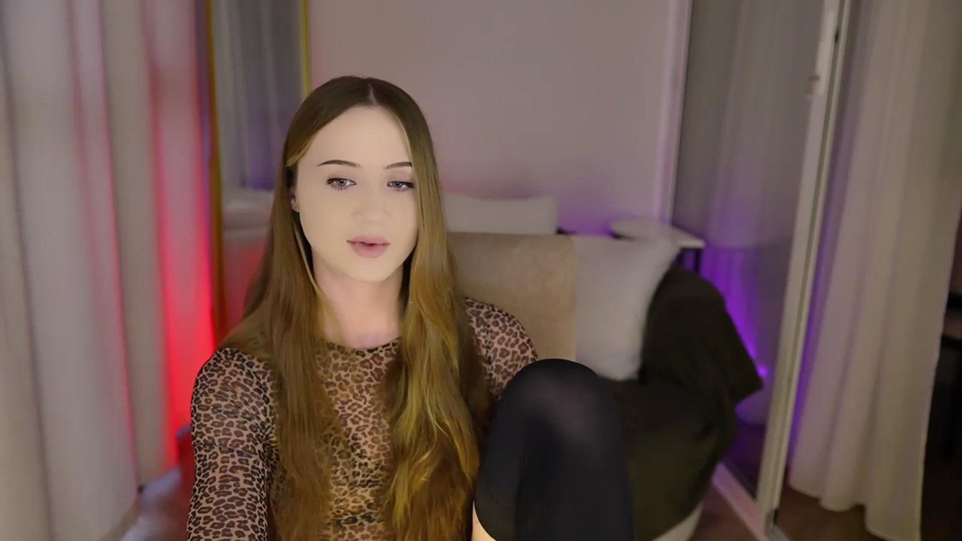 Gallery image thumbnail from Innocent_Soul's myfreecams stream on, 07/25/2025, 17:17 image 9 of 20